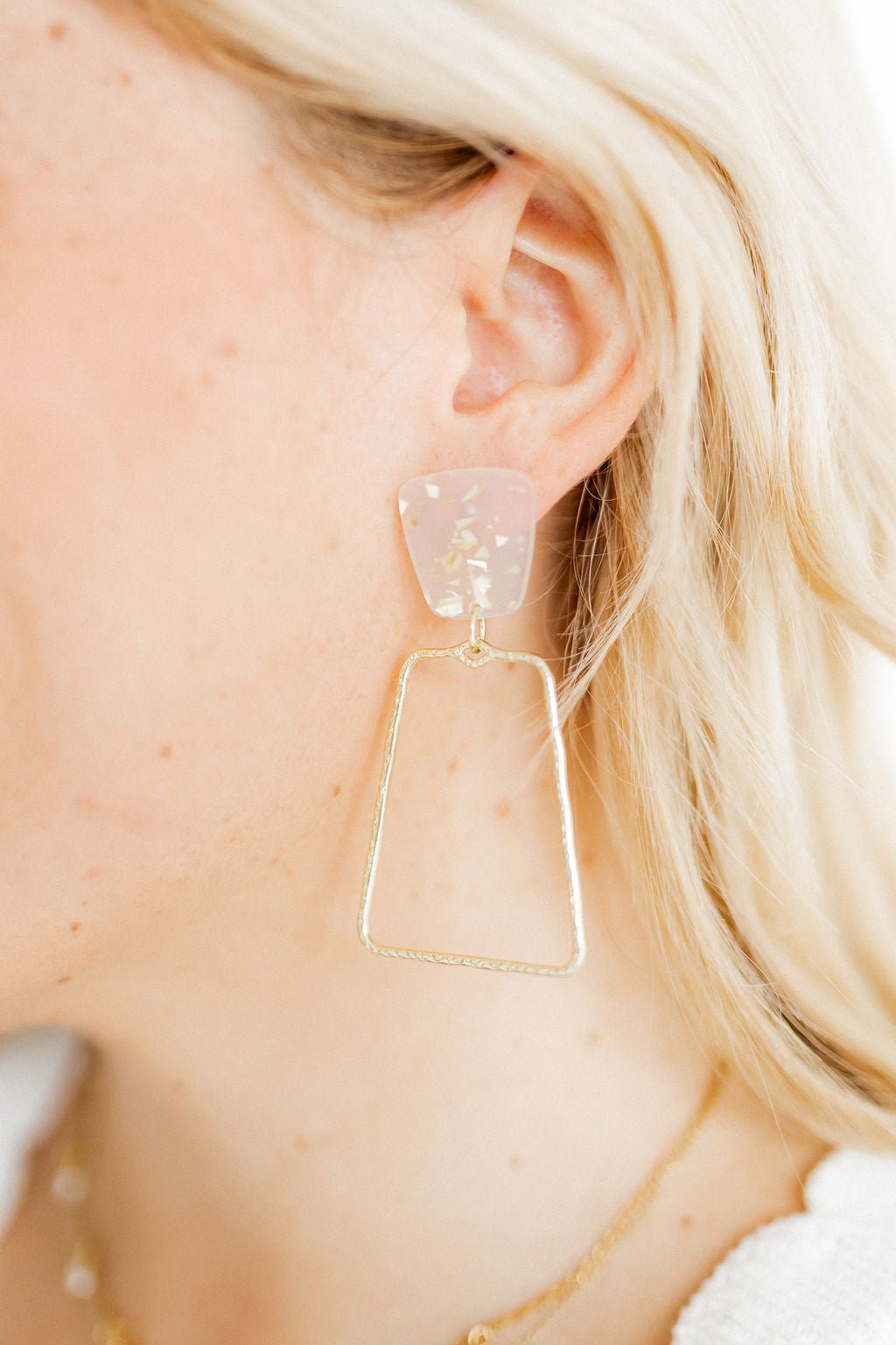 Kaelyn - Gold Confetti - Earrings - LINNY CO WholesaleAcetate