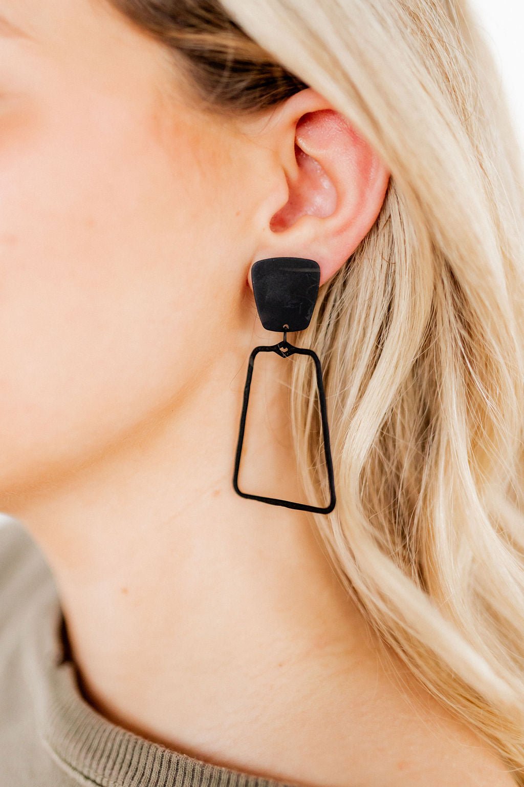 Kaelyn - True Black - Earrings - LINNY CO WholesaleAcetate