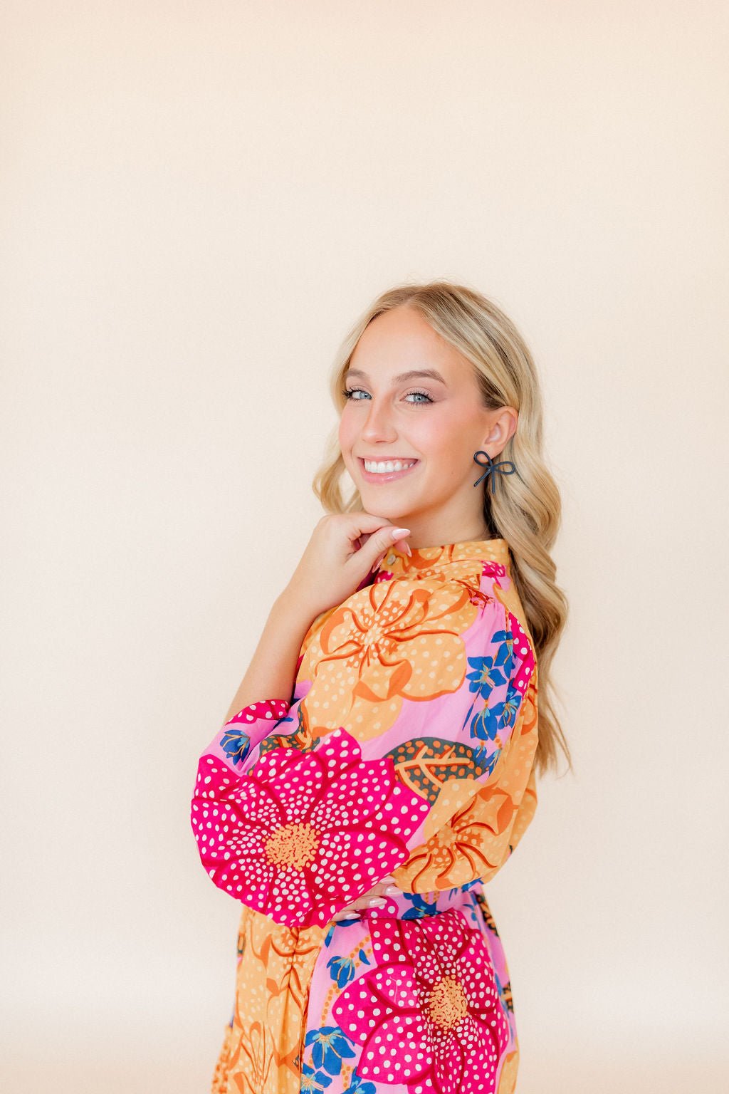 Lola Bow Earrings - Navy - LINNY CO WholesaleAcetate