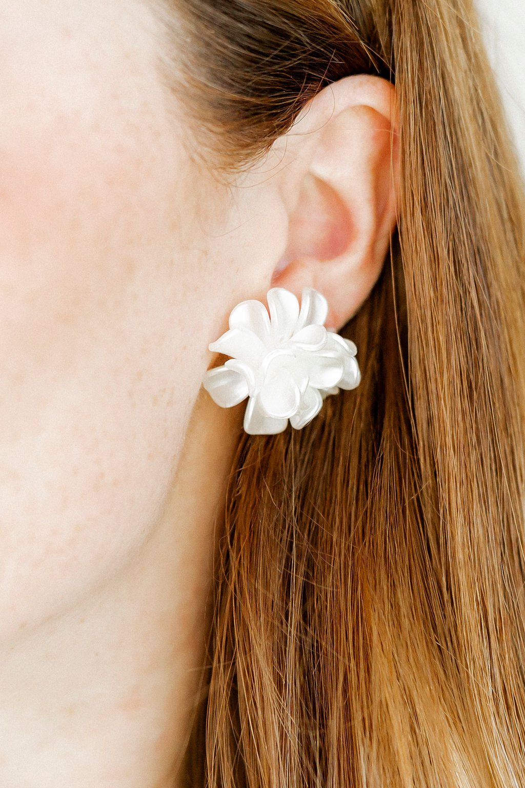 Mason Pearl Flower Statement Earrings - LINNY CO WholesaleMetals