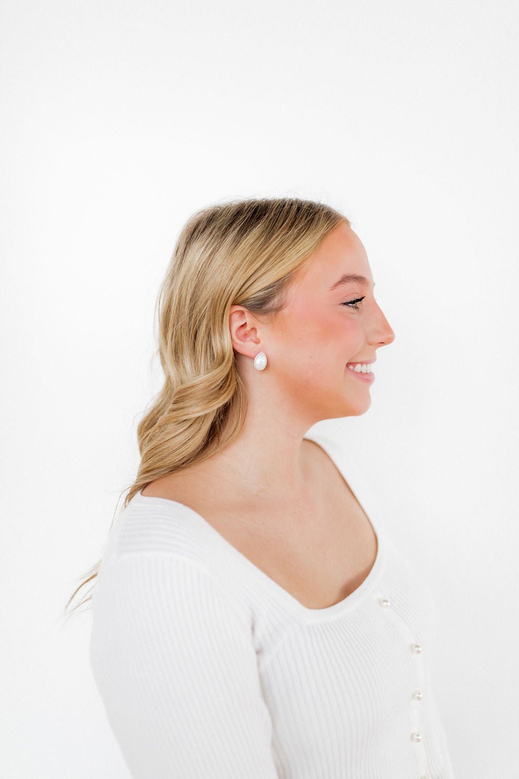 Monica Pearl Stud - White - LINNY CO WholesaleMetals