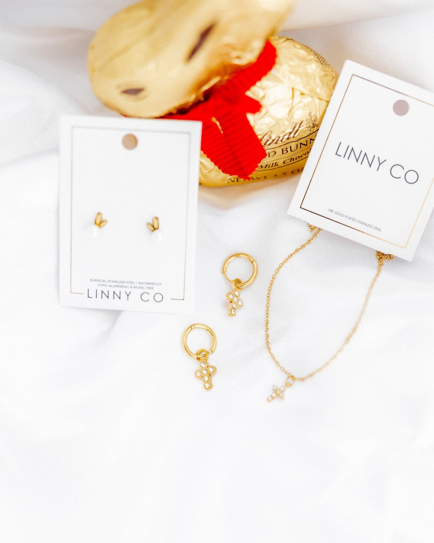 Necklace - Carly Cross Gold - LINNY CO WholesaleMetals