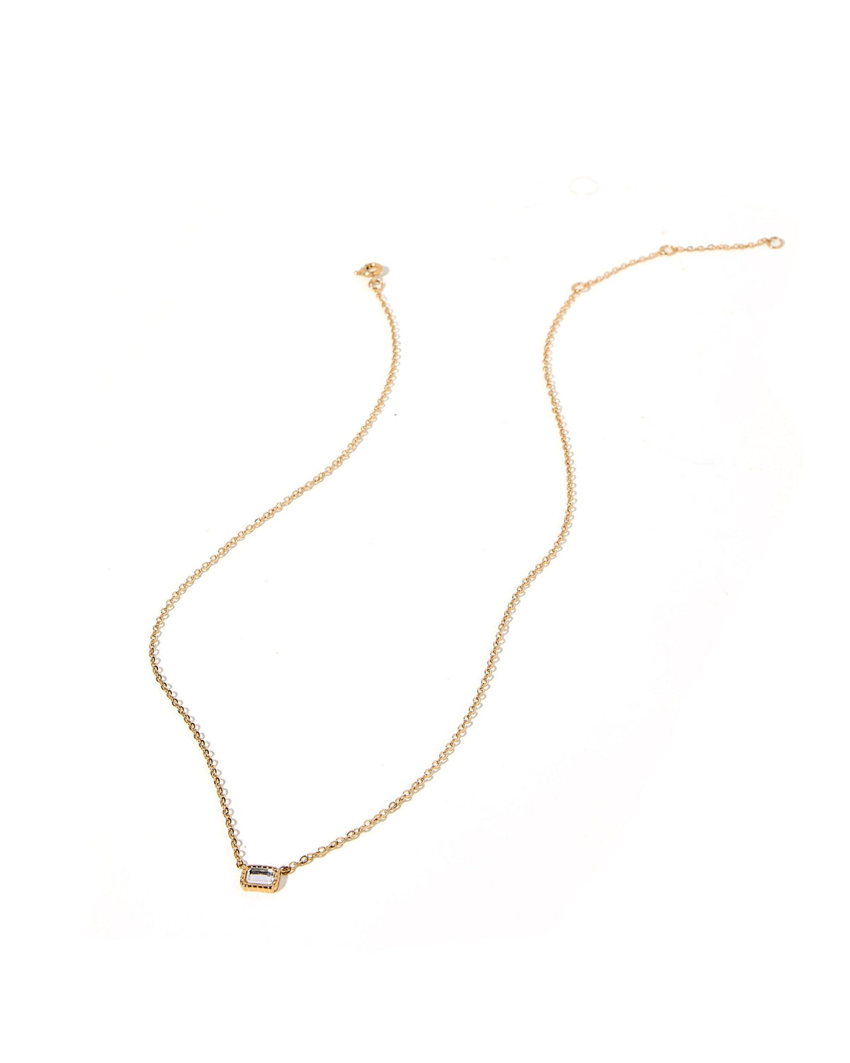 LINNY CO Madison necklace for kids & little girls — hypoallergenic, waterproof stainless steel, detail.