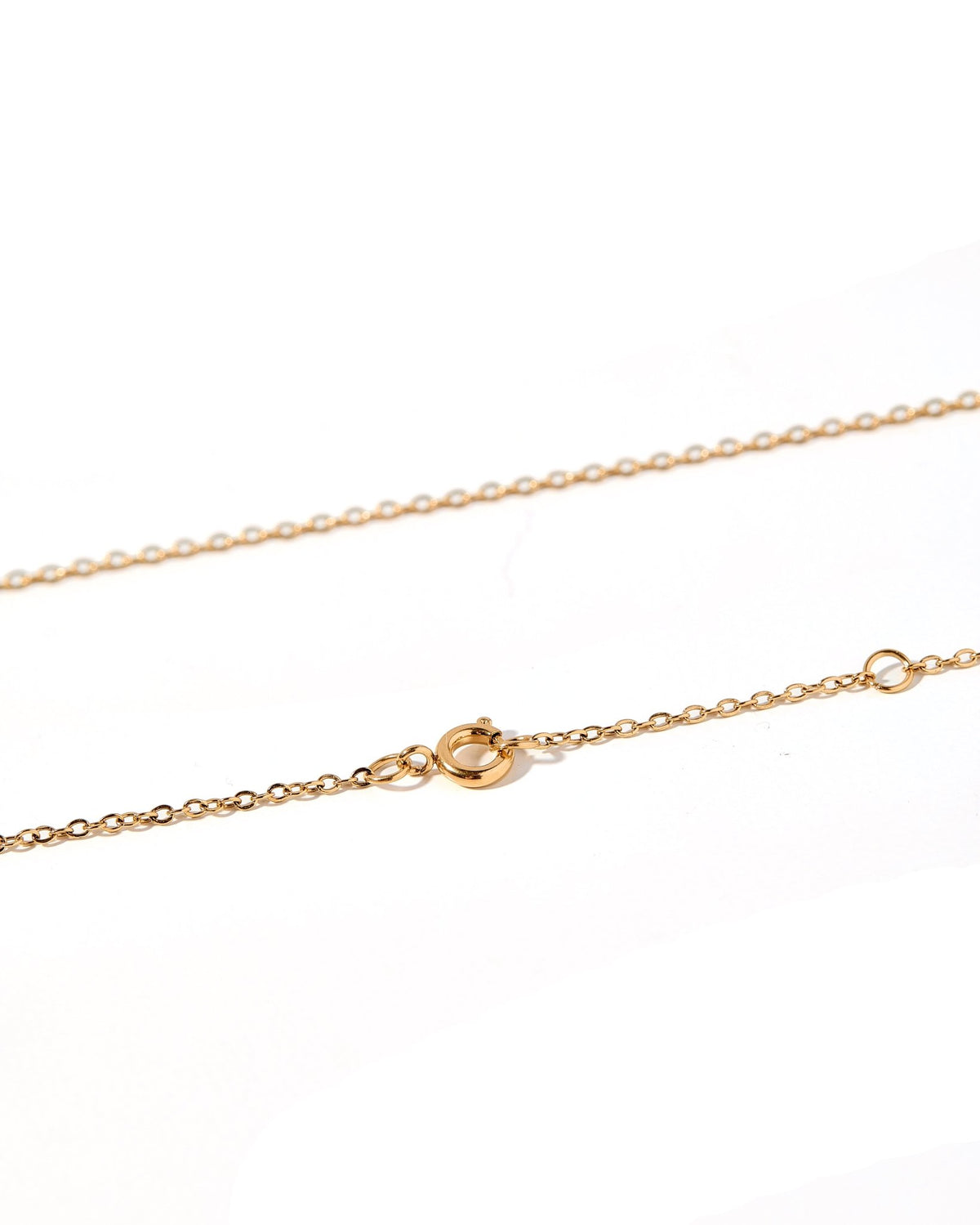 LINNY CO Marina Shell necklace for kids & little girls — hypoallergenic, waterproof stainless steel, detail.