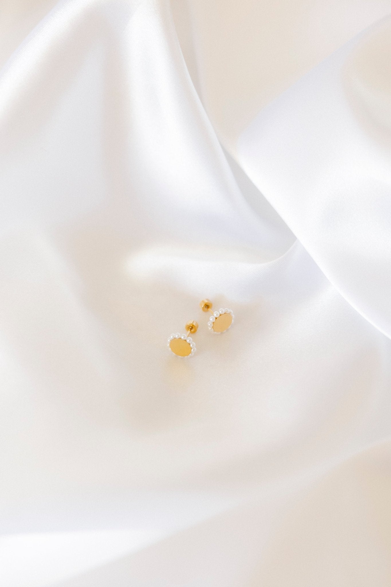 Screwback Stud Earrings - Alice Pearl - LINNY CO WholesaleStuds
