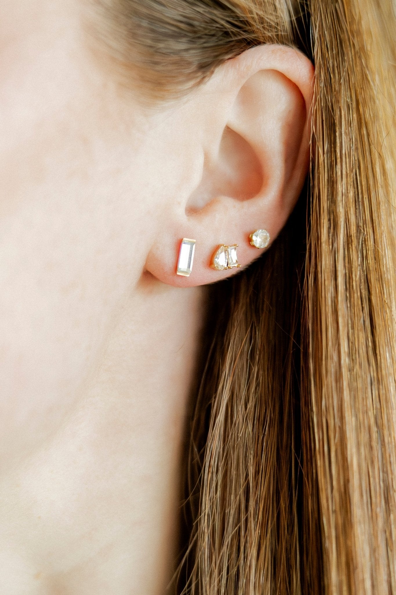 Screwback Stud Earrings - Amber - LINNY CO WholesaleStuds