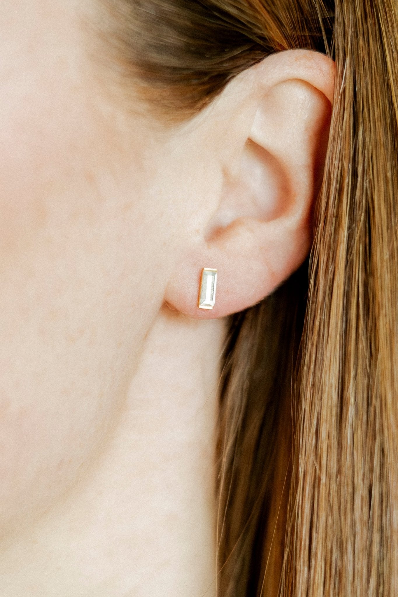 Screwback Stud Earrings - Amber - LINNY CO WholesaleStuds