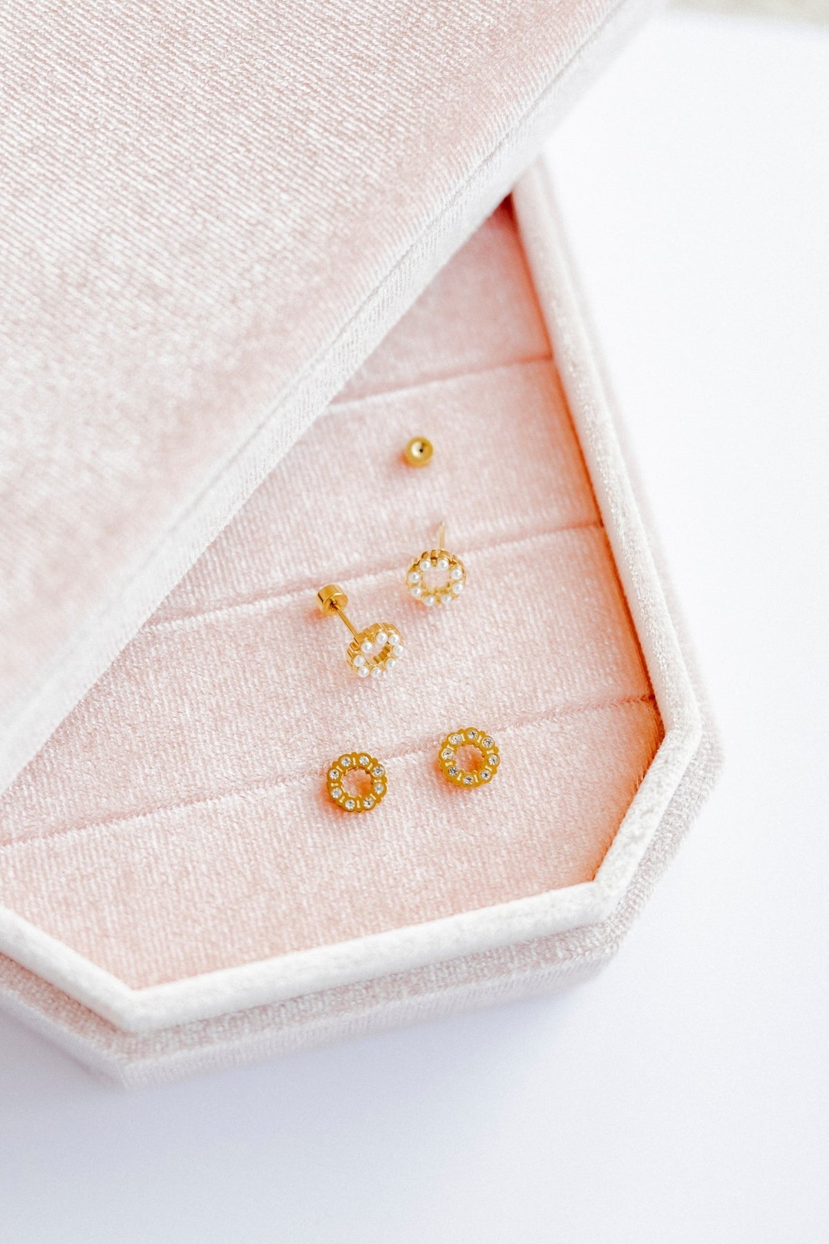 Screwback Stud Earrings - Brinley CZ Gold - LINNY CO WholesaleStuds