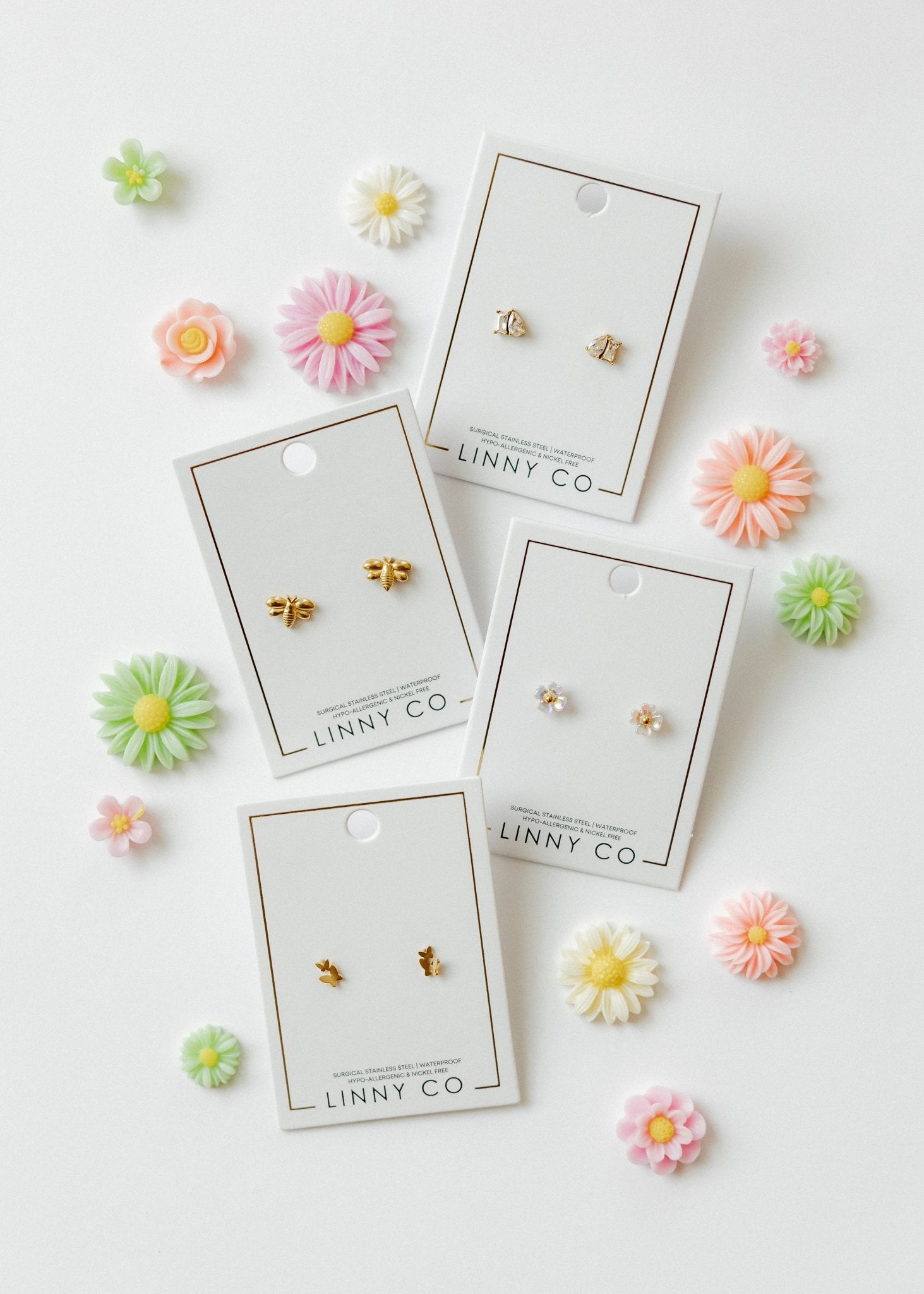 Screwback Stud Earrings - Bumble Bee - LINNY CO WholesaleStuds