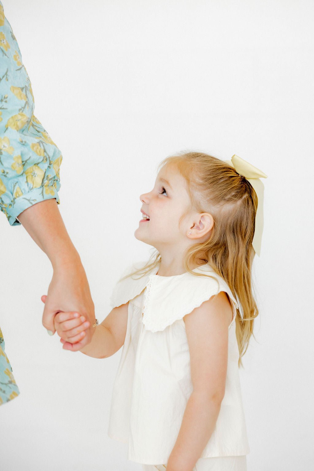 Screwback Stud Earrings - Clara Cross Gold Sparkle - LINNY CO WholesaleStuds