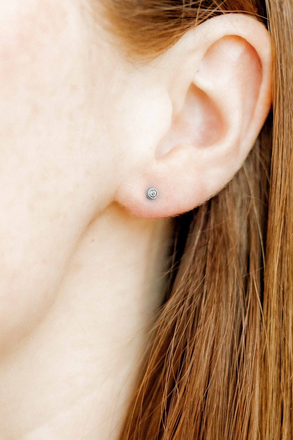 Screwback Stud Earrings - Cooper Clear Silver - LINNY CO WholesaleStuds