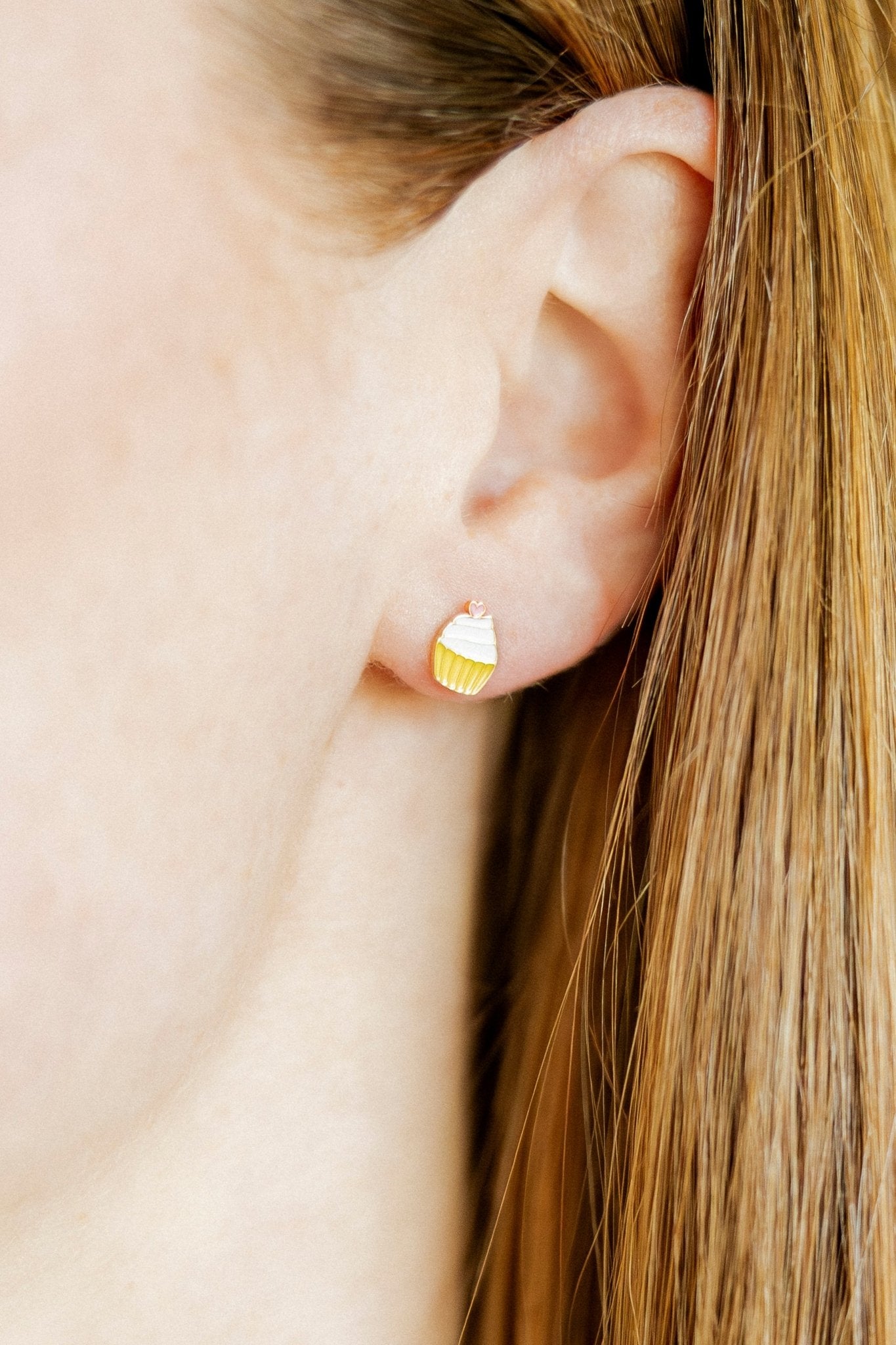Screwback Stud Earrings - Cupcake - LINNY CO WholesaleStuds