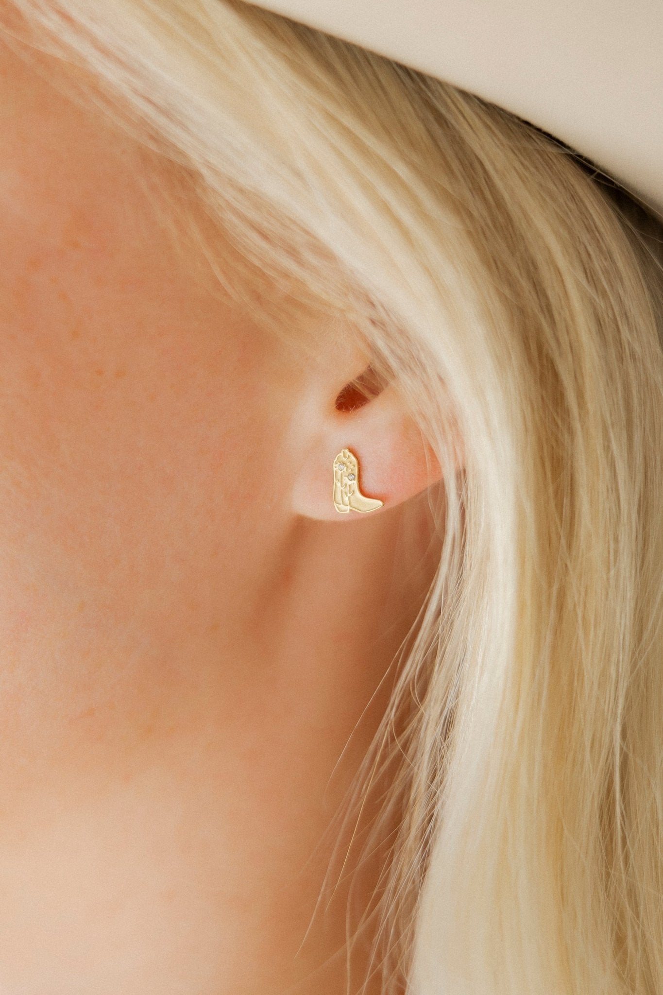 Screwback Stud Earrings - Daisy Cowgirl Boot - LINNY CO WholesaleStuds