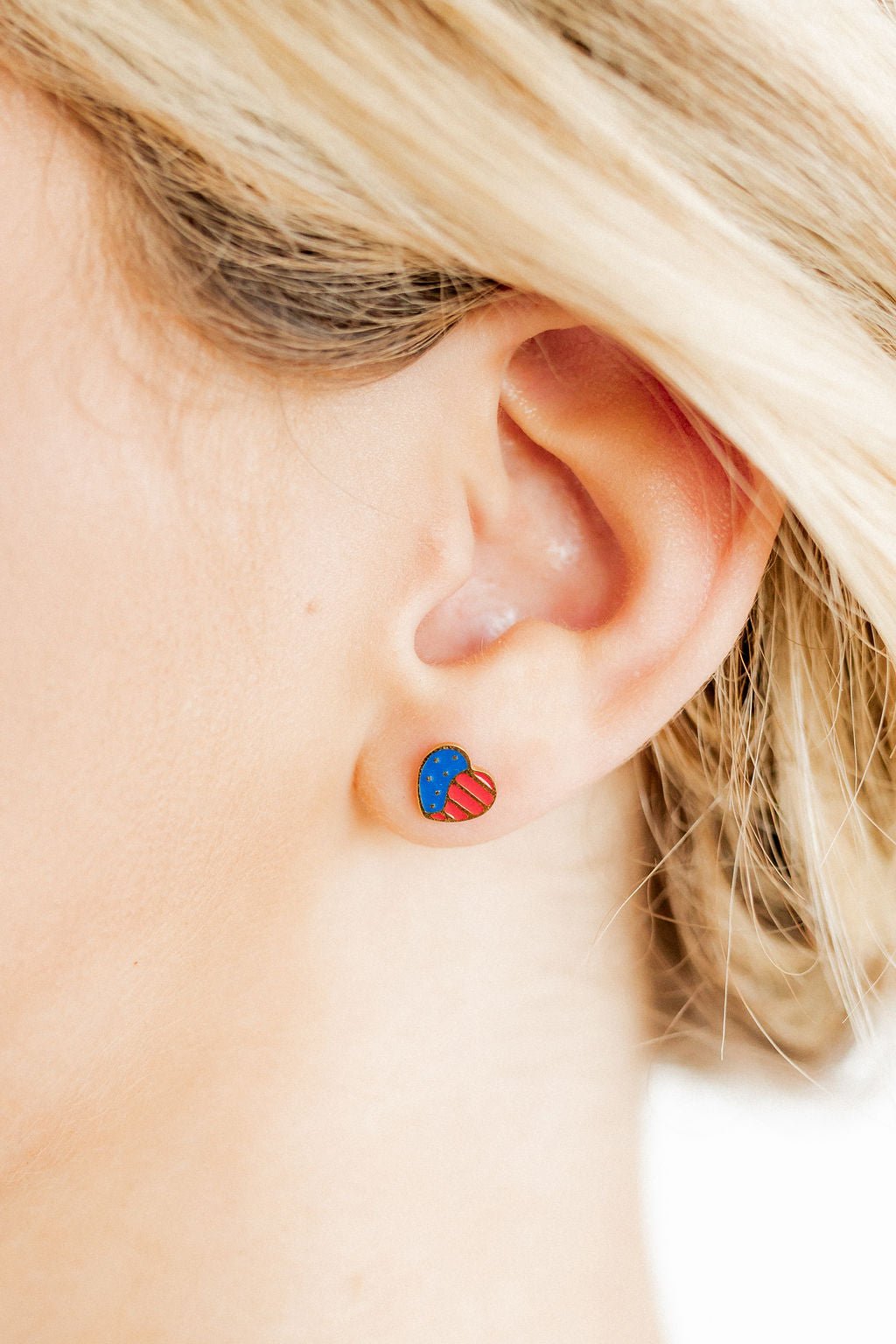 Screwback Stud Earrings - Ellis American Heart - LINNY CO WholesaleStuds