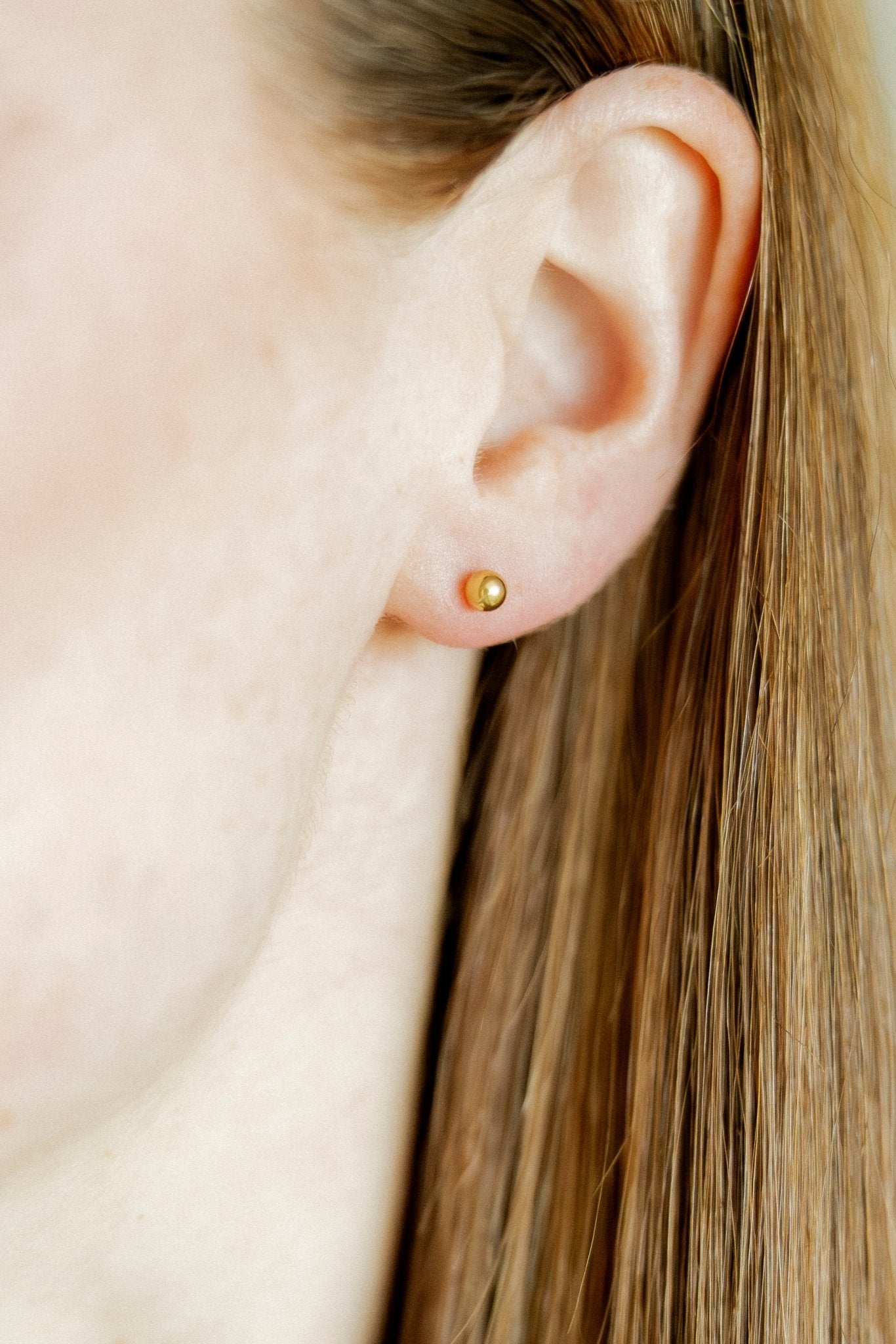 Screwback Stud Earrings - Evelyn Gold - LINNY CO WholesaleStuds