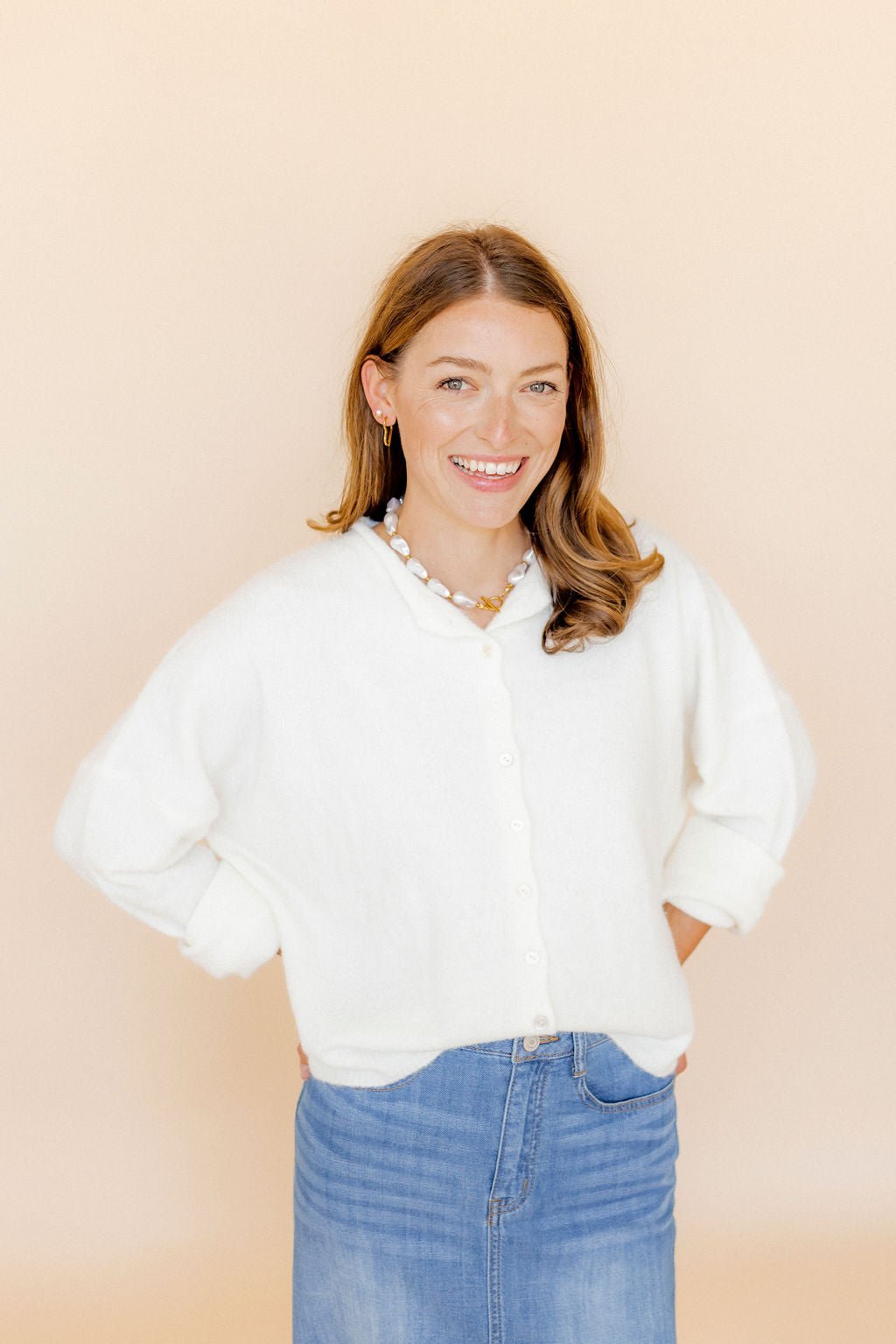 Screwback Stud Earrings - Heidi Pearl Bow - LINNY CO WholesaleStuds