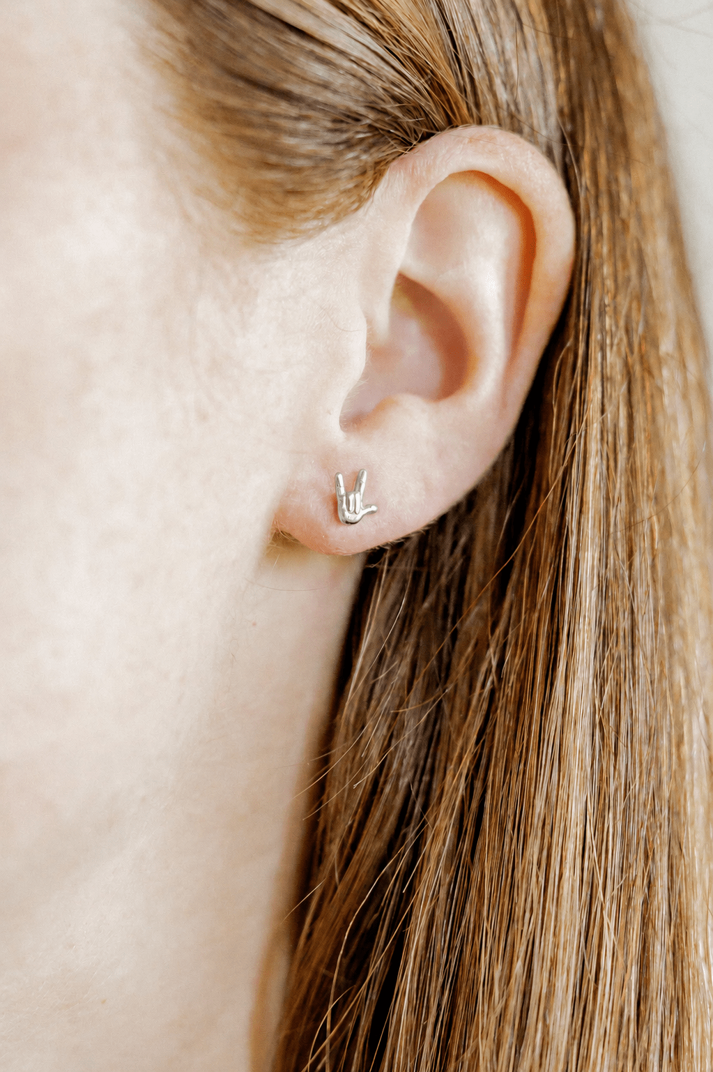 Screwback Stud Earrings - ILY Silver - LINNY CO Wholesale