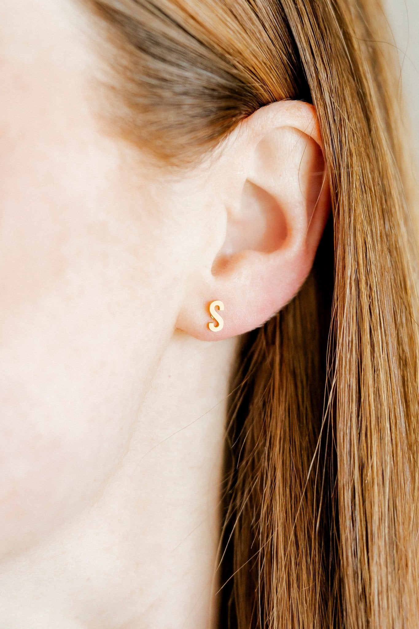 Screwback Stud Earrings - Initial S - LINNY CO WholesaleStuds