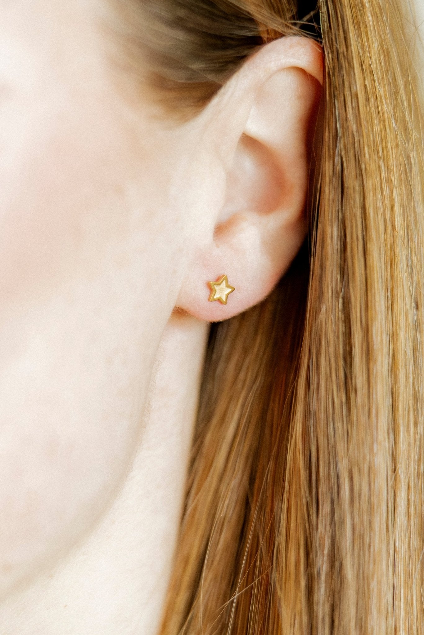 Screwback Stud Earrings - Lennon Star - LINNY CO WholesaleStuds