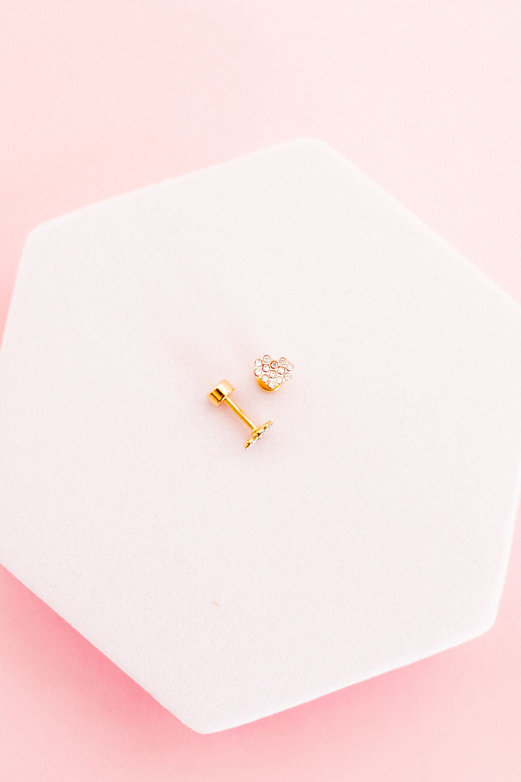 Screwback Stud Earrings - Leo Clear - LINNY CO WholesaleStuds