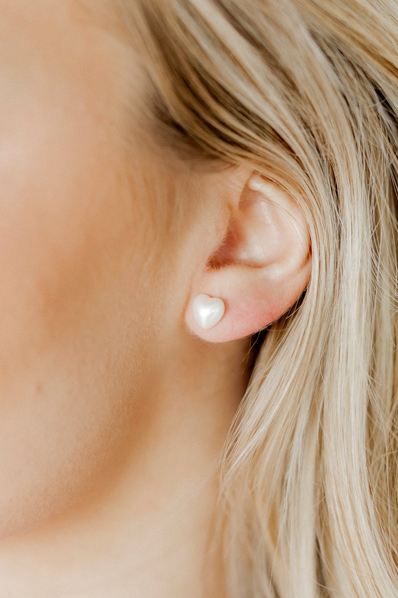 Screwback Stud Earrings - Lucia Small - LINNY CO WholesaleStuds