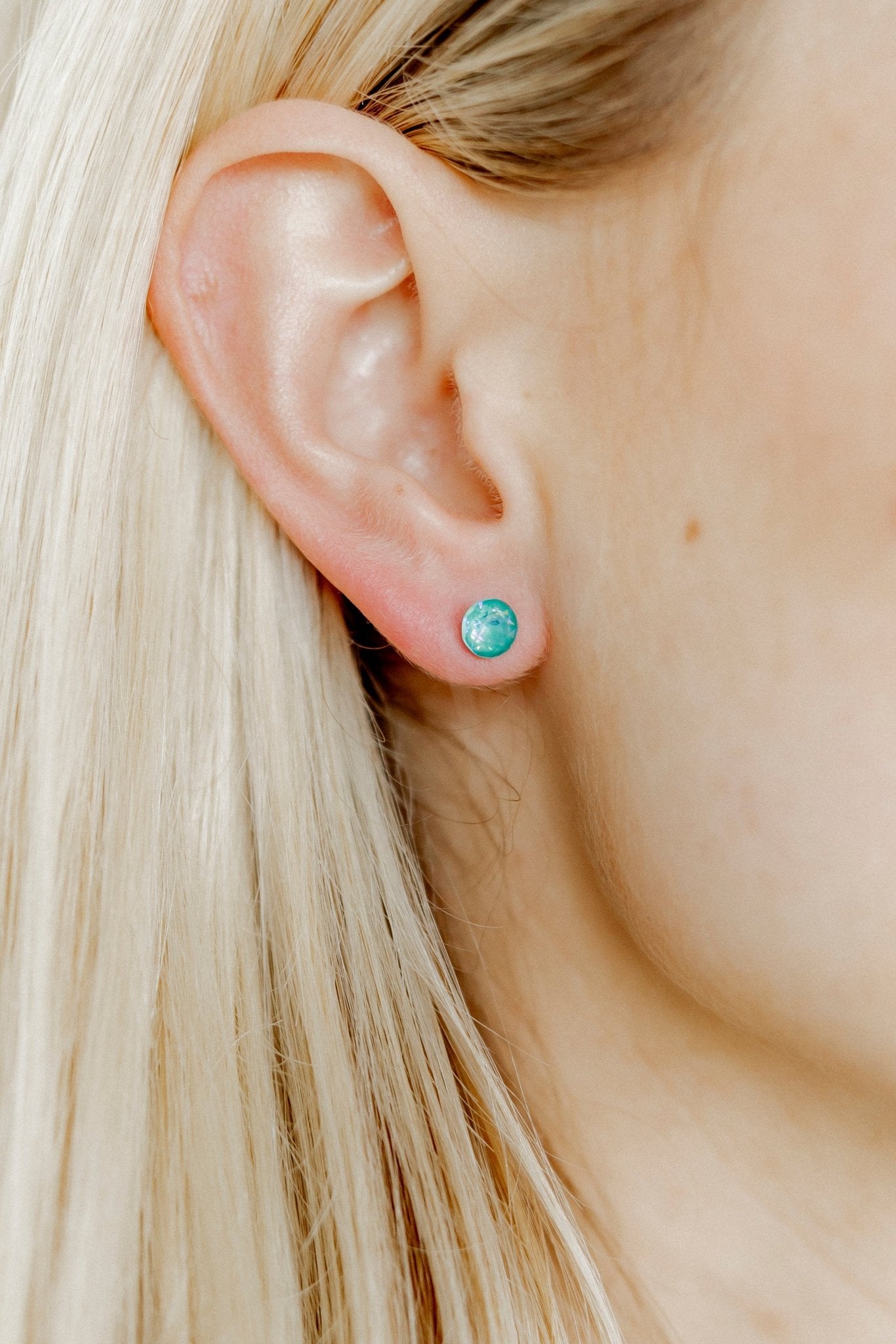 Screwback Stud Earrings Lux - Zuri Teal - LINNY CO WholesaleStuds