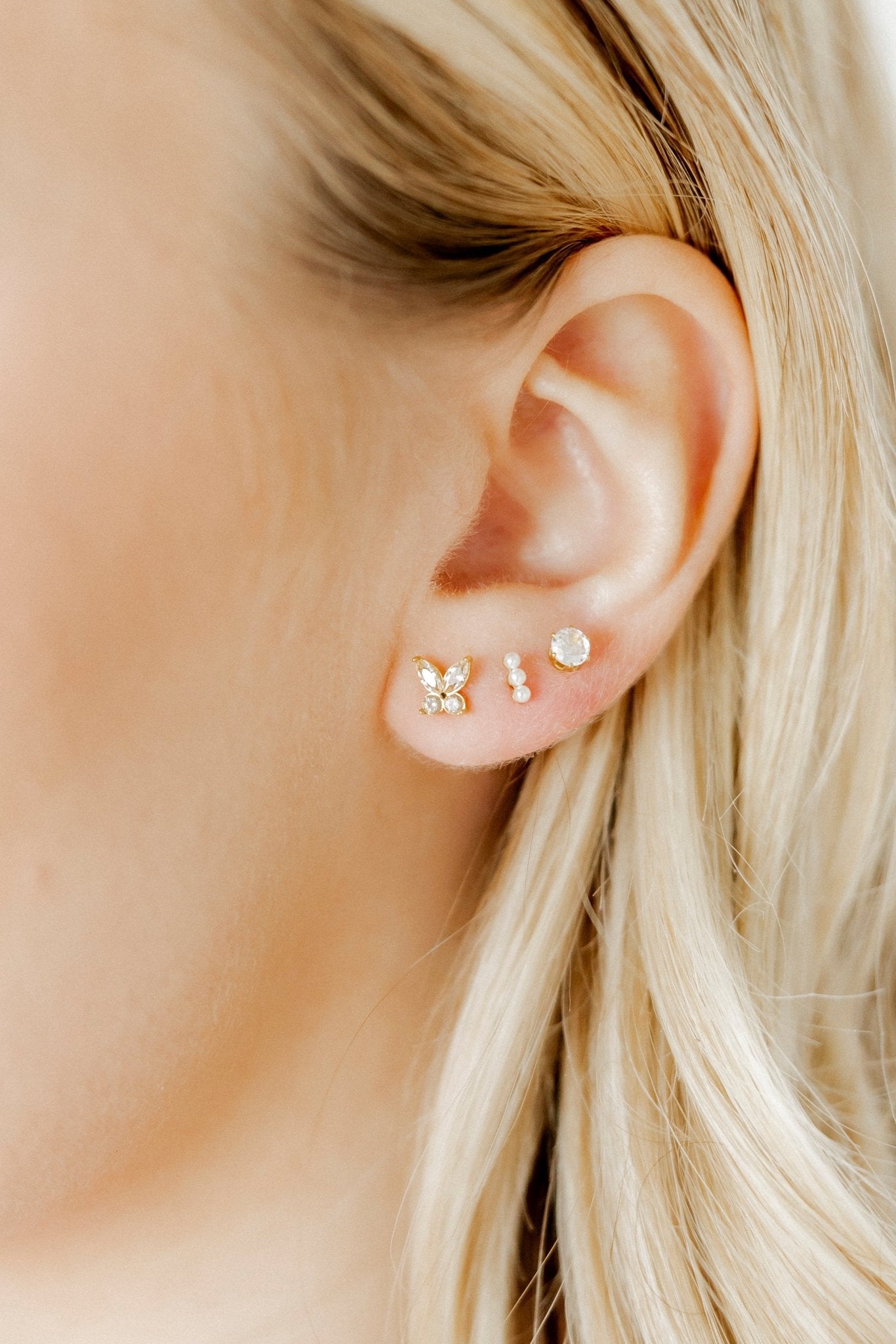 Screwback Stud Earrings - Lynn Butterfly - LINNY CO WholesaleStuds
