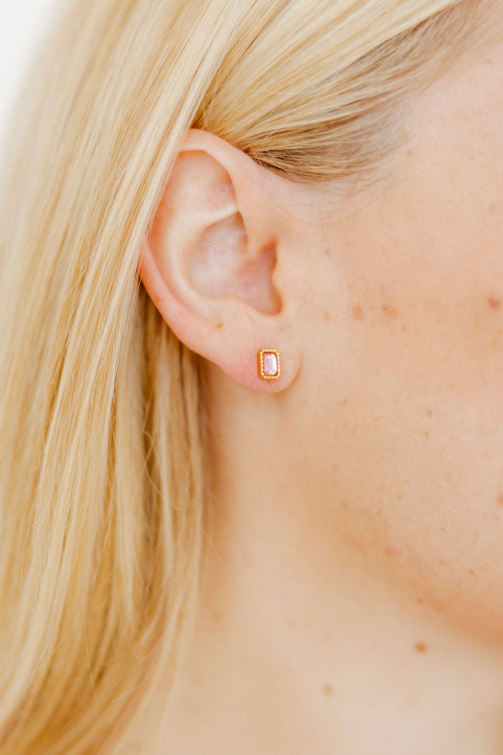 Screwback Stud Earrings - Madison Pink - LINNY CO WholesaleStuds