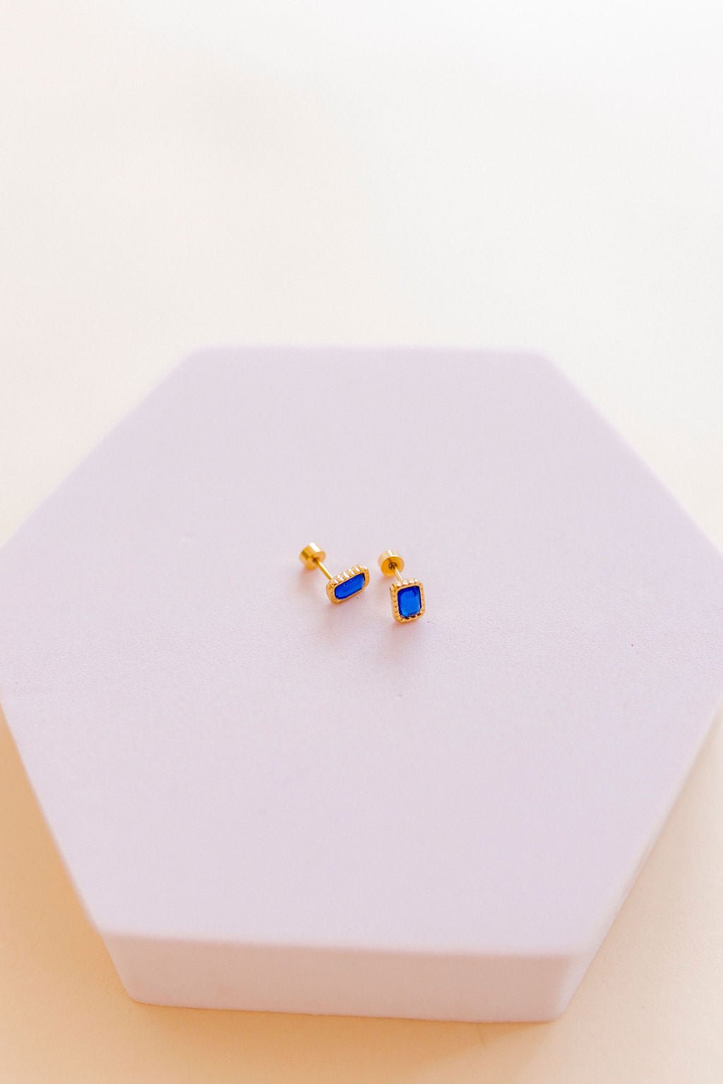 Screwback Stud Earrings - Madison Sapphire - LINNY CO WholesaleStuds