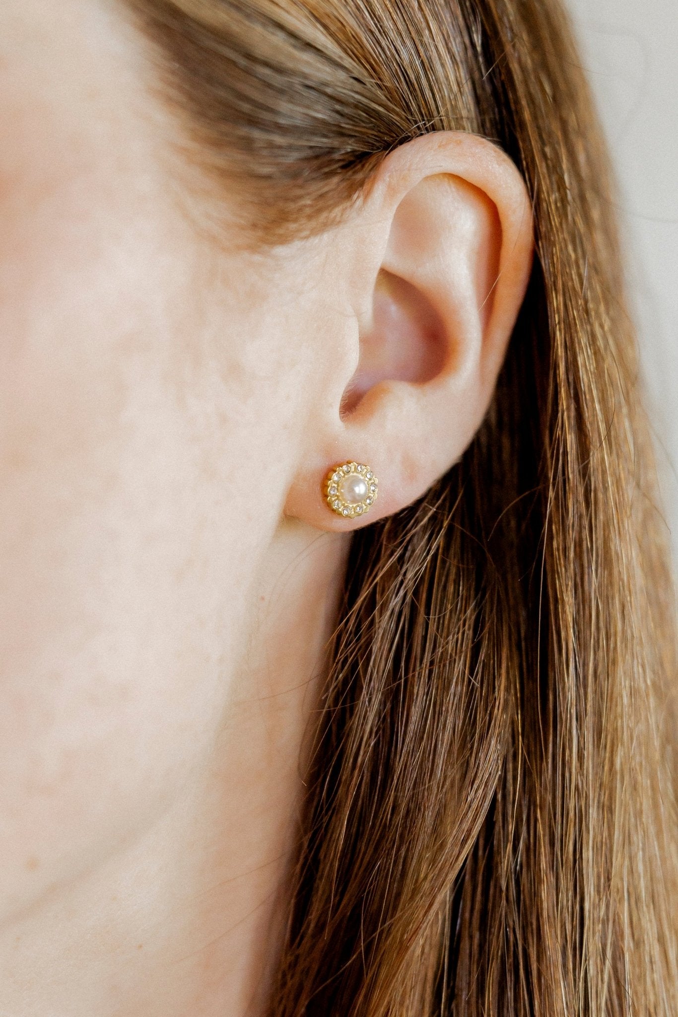 Screwback Stud Earrings - Margaret Pearl - LINNY CO WholesaleStuds