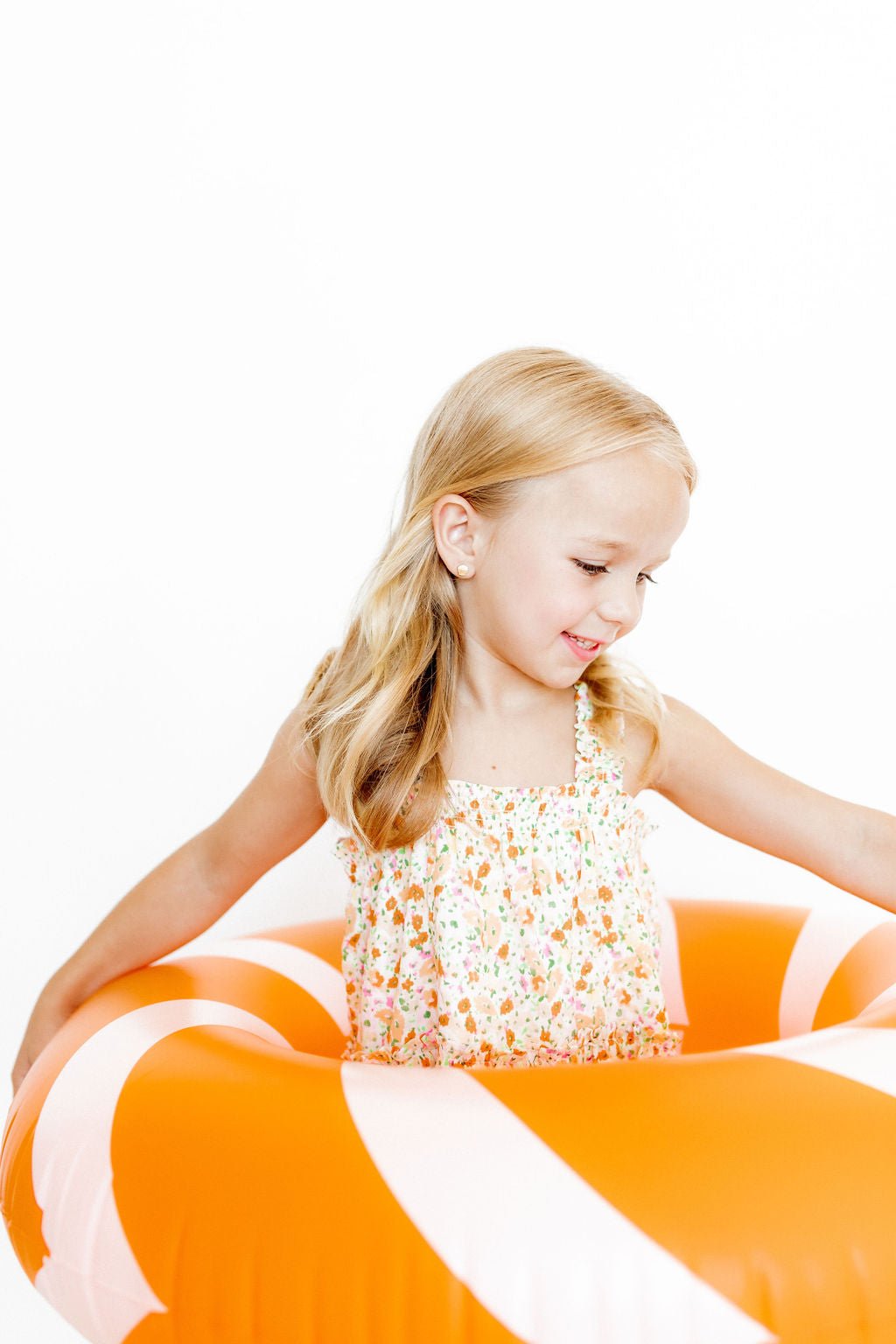 Screwback Stud Earrings - Marina Shell - LINNY CO WholesaleStuds