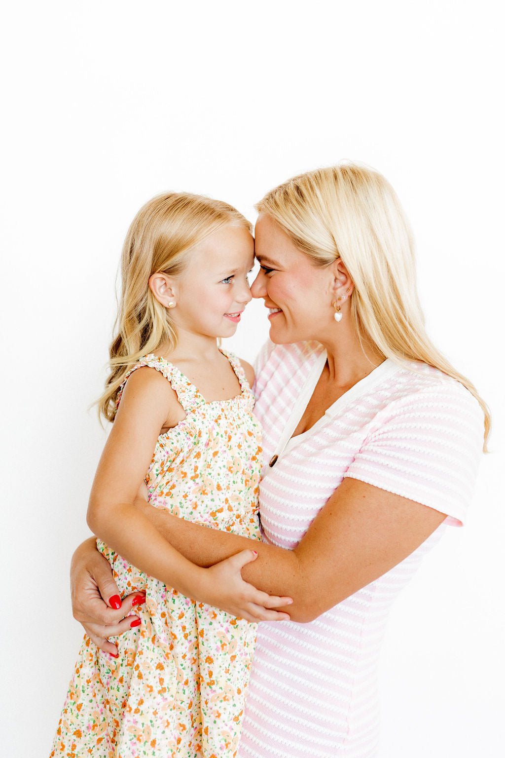 Screwback Stud Earrings - Marina Shell - LINNY CO WholesaleStuds