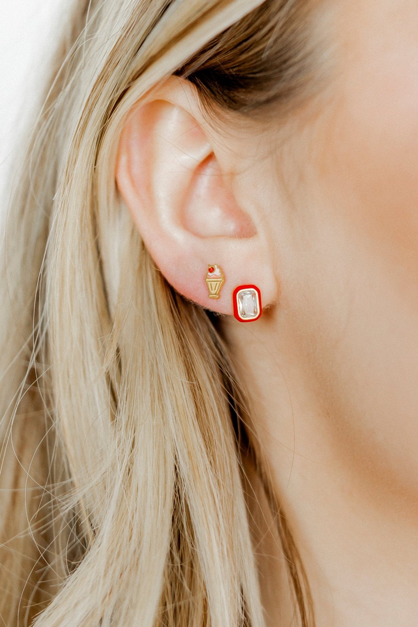 Screwback Stud Earrings - Milkshake - LINNY CO WholesaleStuds