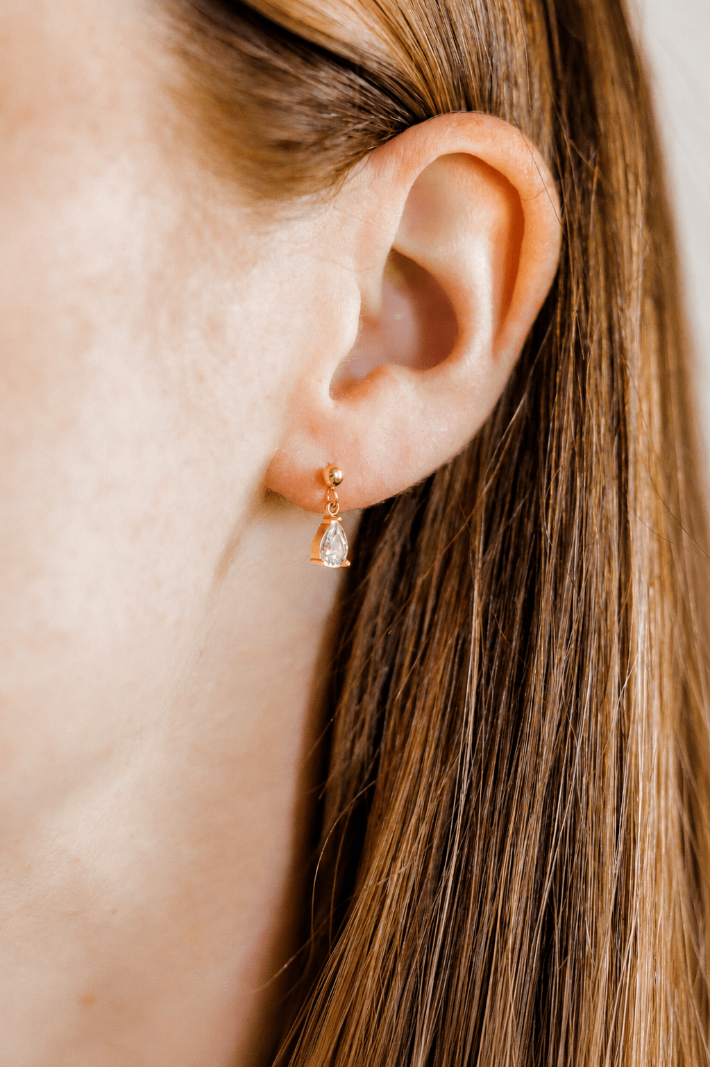Screwback Stud Earrings - Millie Teardrop CZ Gold - LINNY CO WholesaleStuds