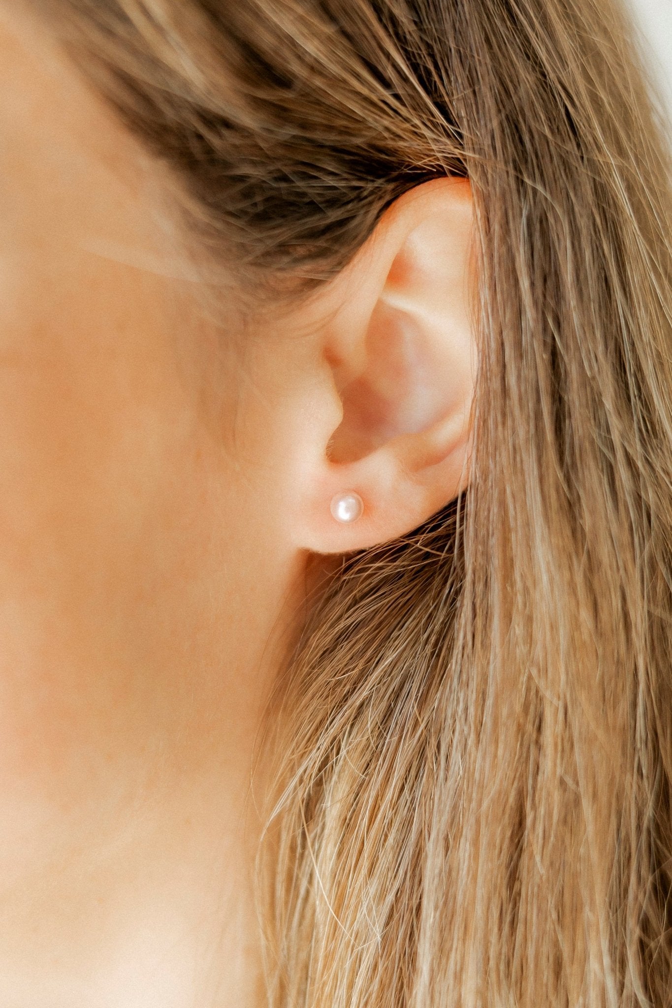 Screwback Stud Earrings - Payton Pearl Pink 5mm - LINNY CO WholesaleStuds