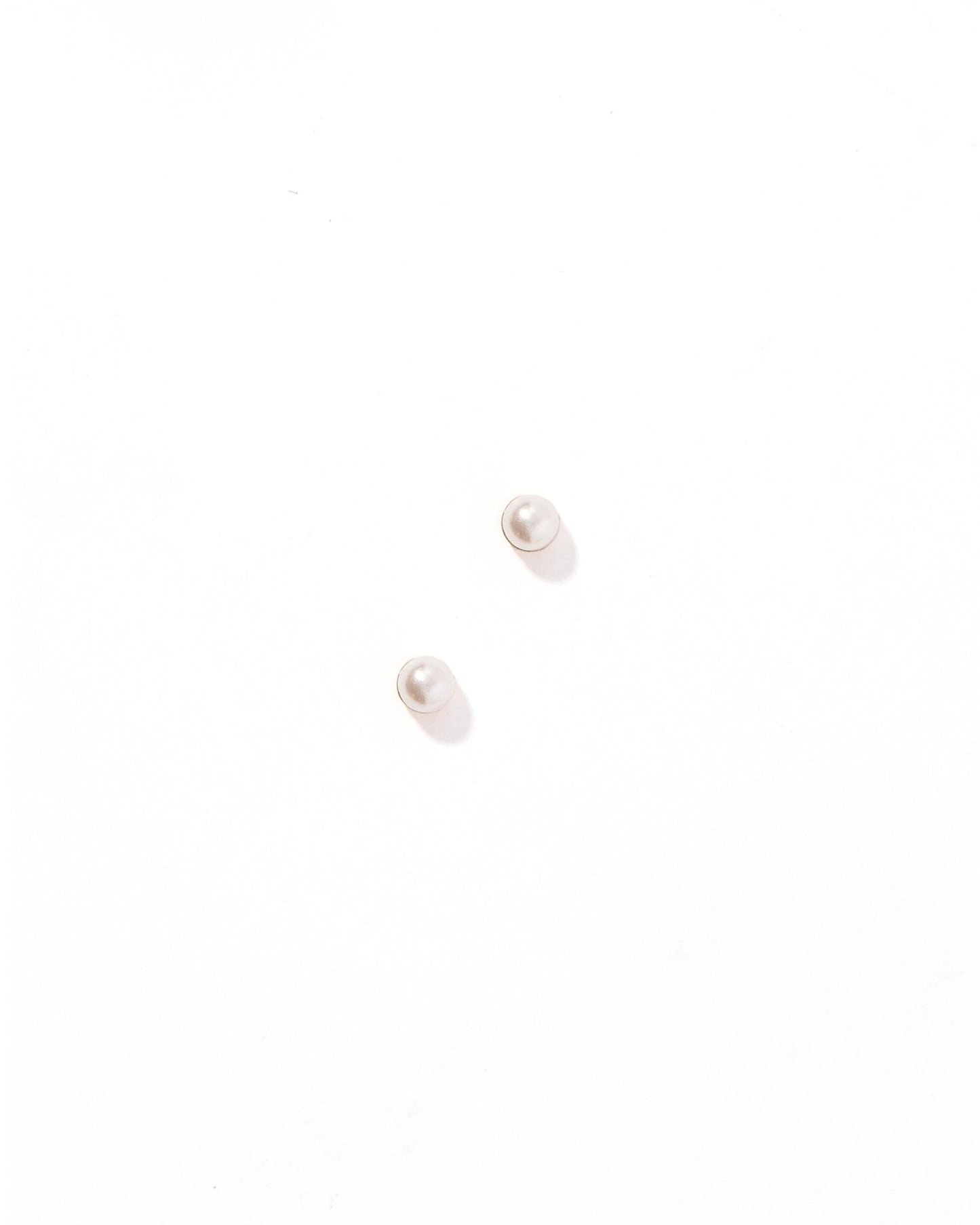Screwback Stud Earrings - Payton Pearl White 3mm - LINNY CO WholesaleStuds