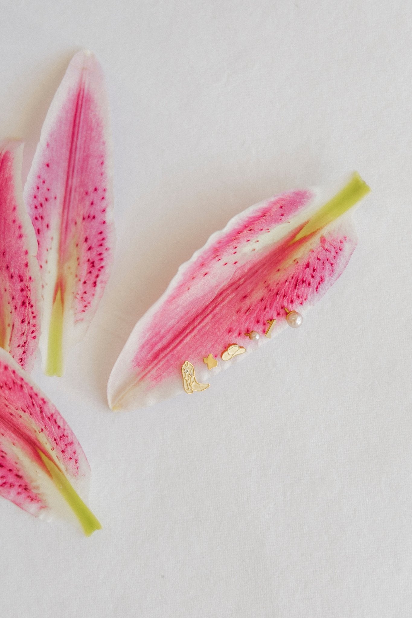 Screwback Stud Earrings - Petite Cowgirl Boot - LINNY CO WholesaleStuds