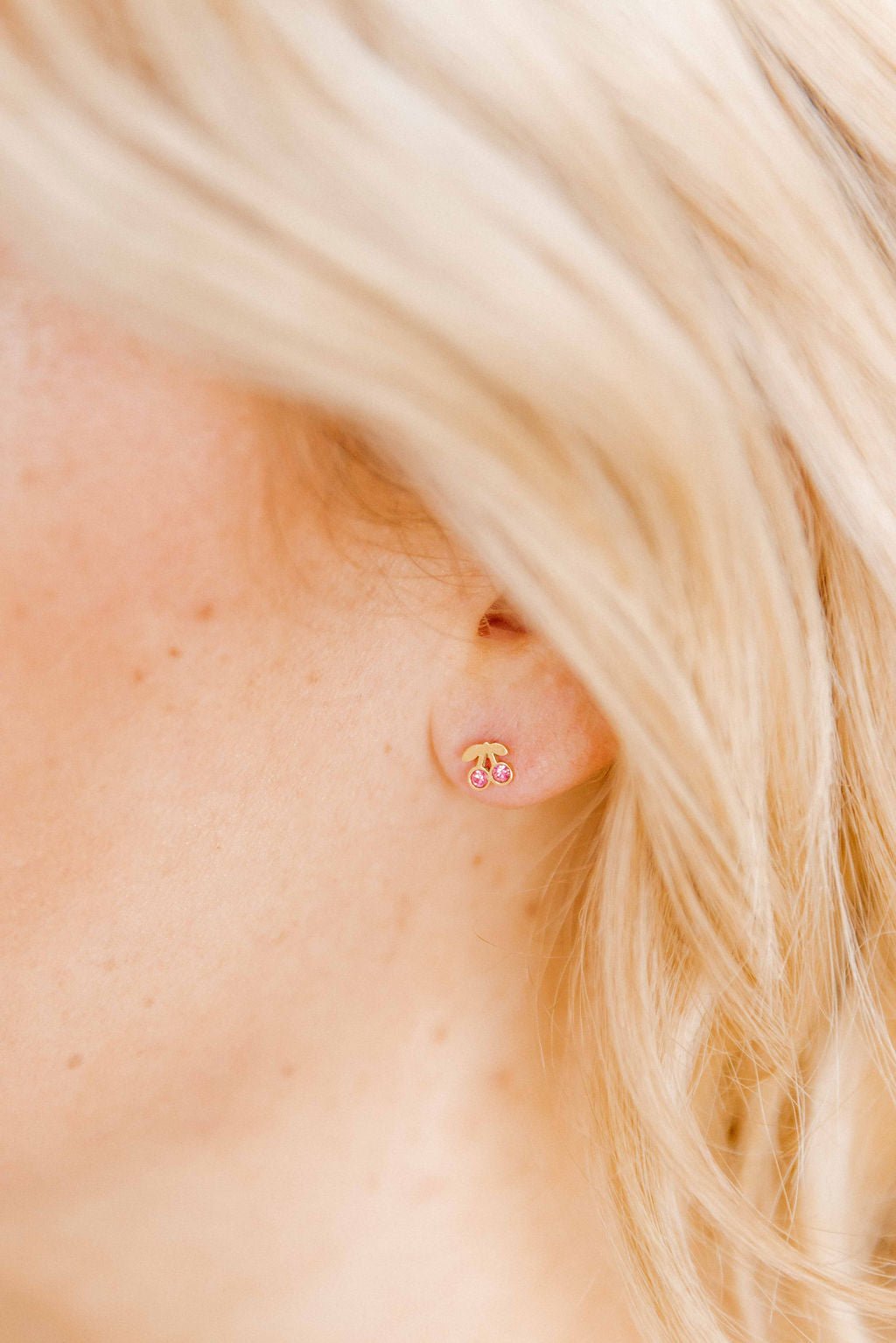 Screwback Stud Earrings - Pink Cherry - LINNY CO WholesaleStuds
