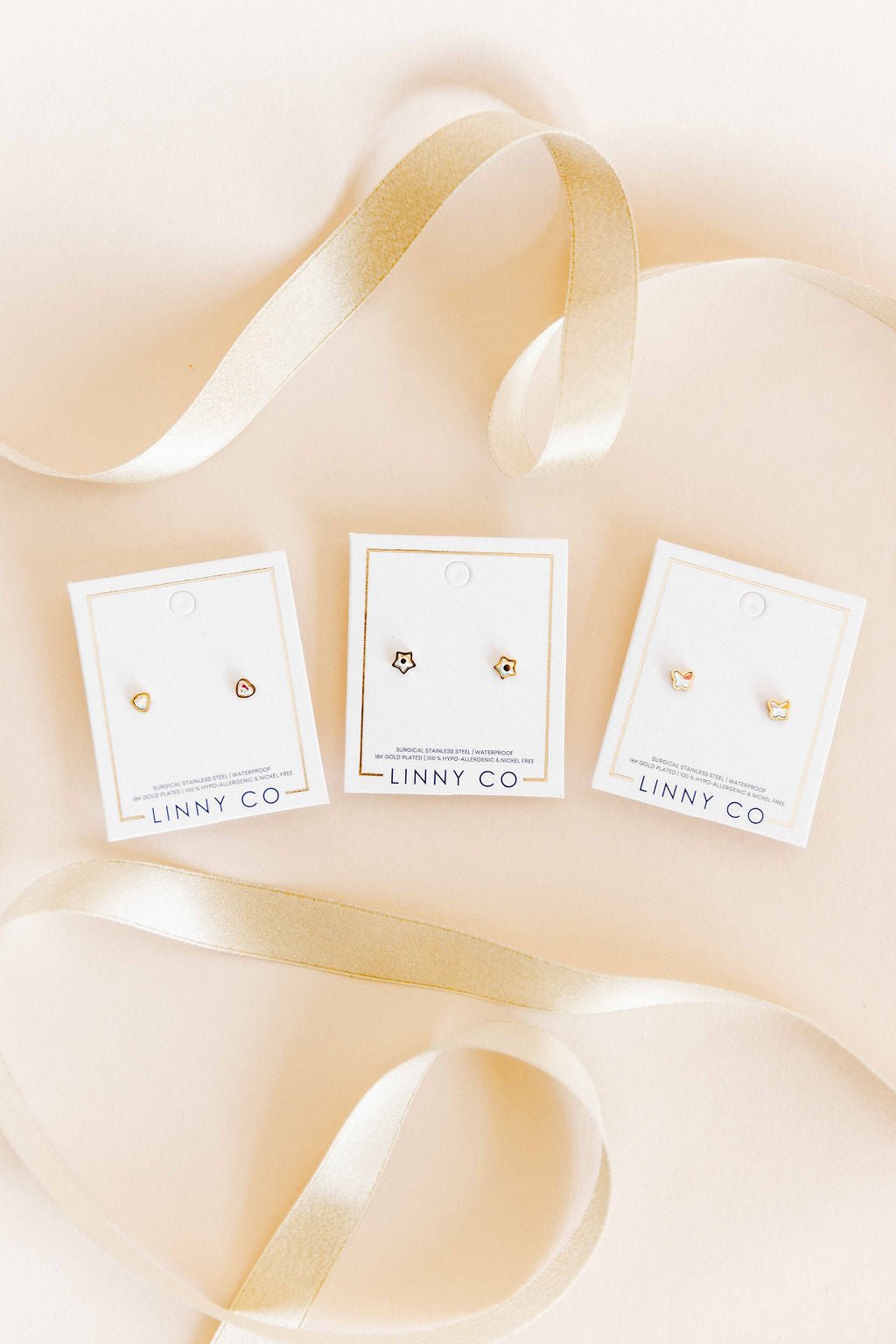 Screwback Stud Earrings - Polly Heart - LINNY CO WholesaleStuds