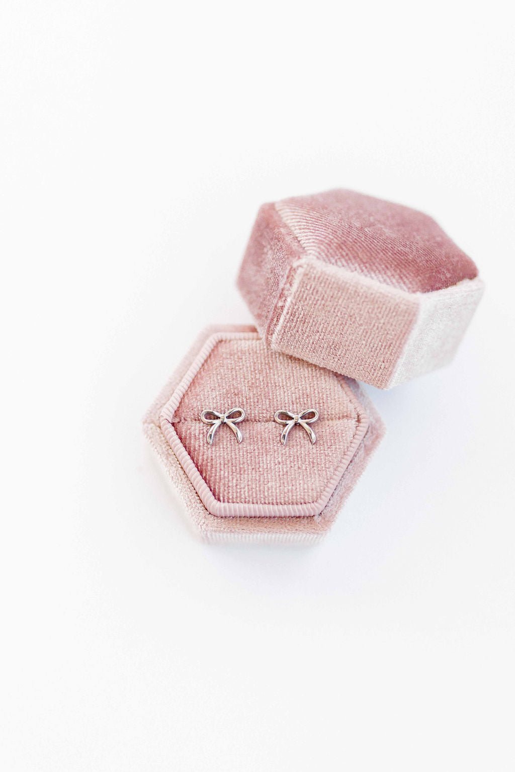 Screwback Stud Earrings - Sadie Bow Silver - LINNY CO WholesaleStuds