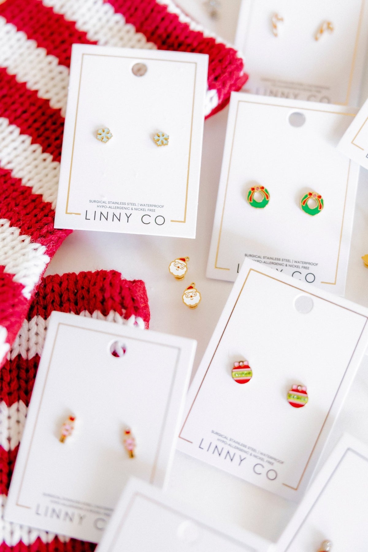 Screwback Stud Earrings - Santa - LINNY CO WholesaleStuds