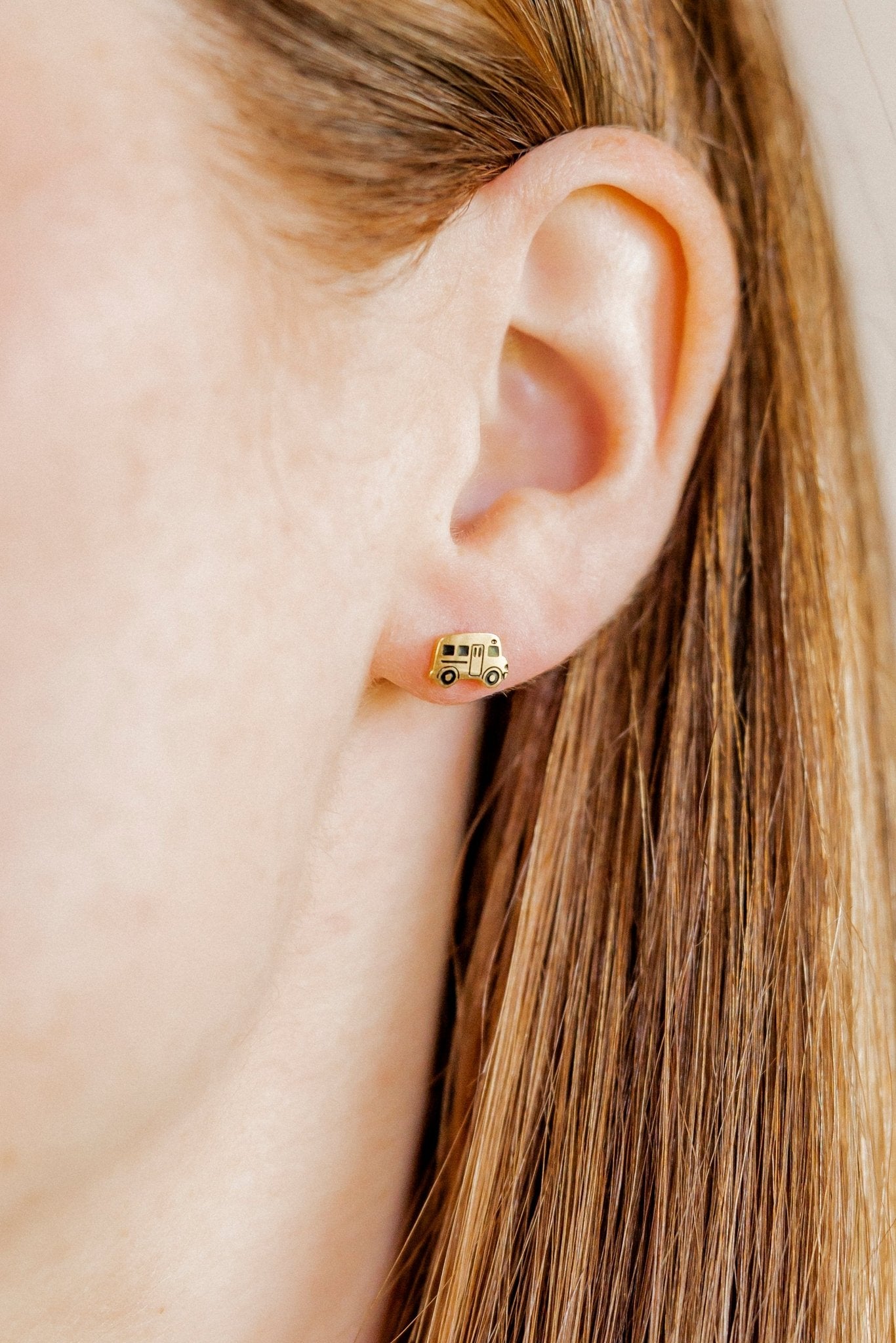 Screwback Stud Earrings - School Bus - LINNY CO WholesaleStuds