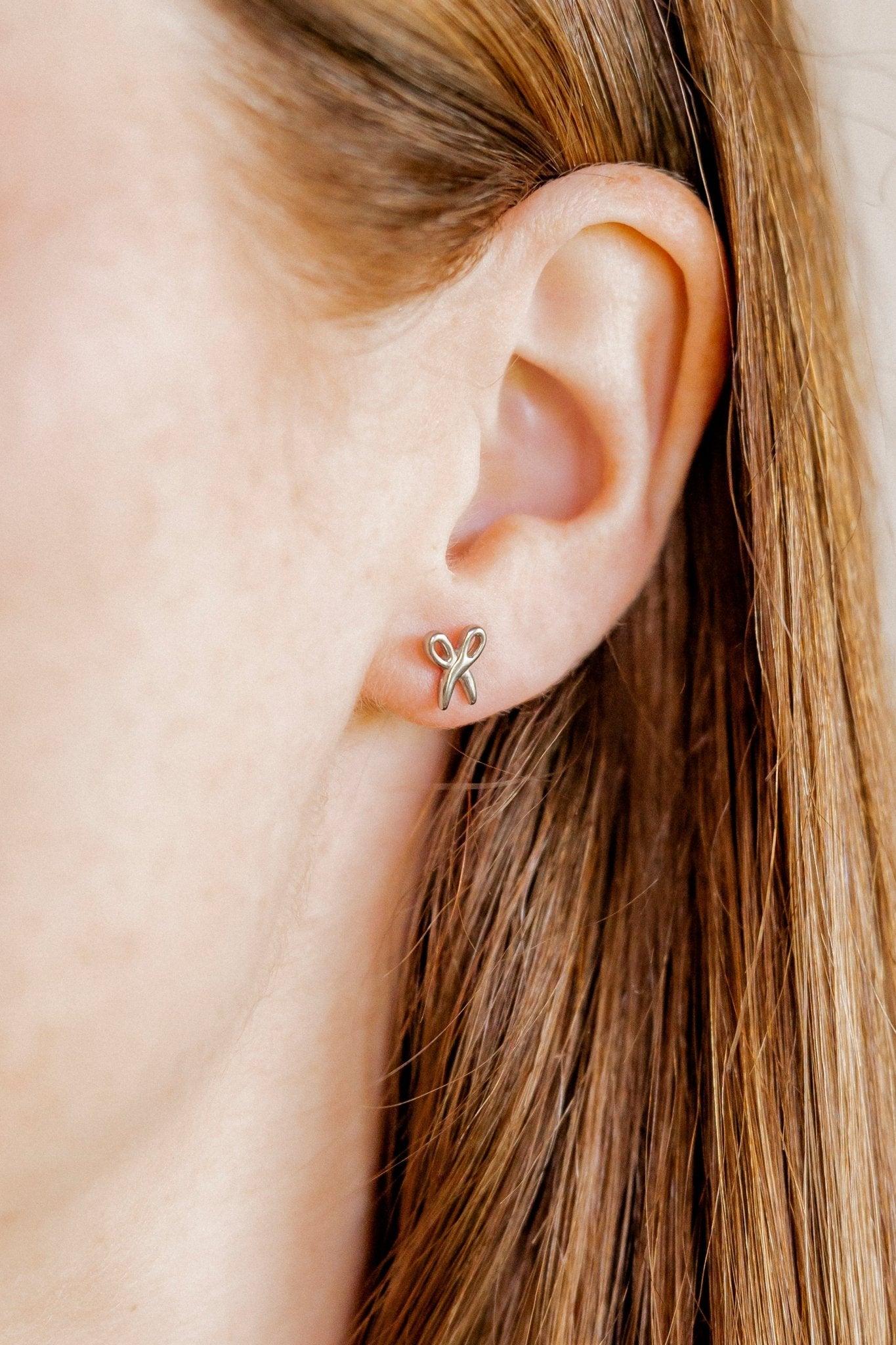Screwback Stud Earrings - Scissors Silver - LINNY CO WholesaleStuds