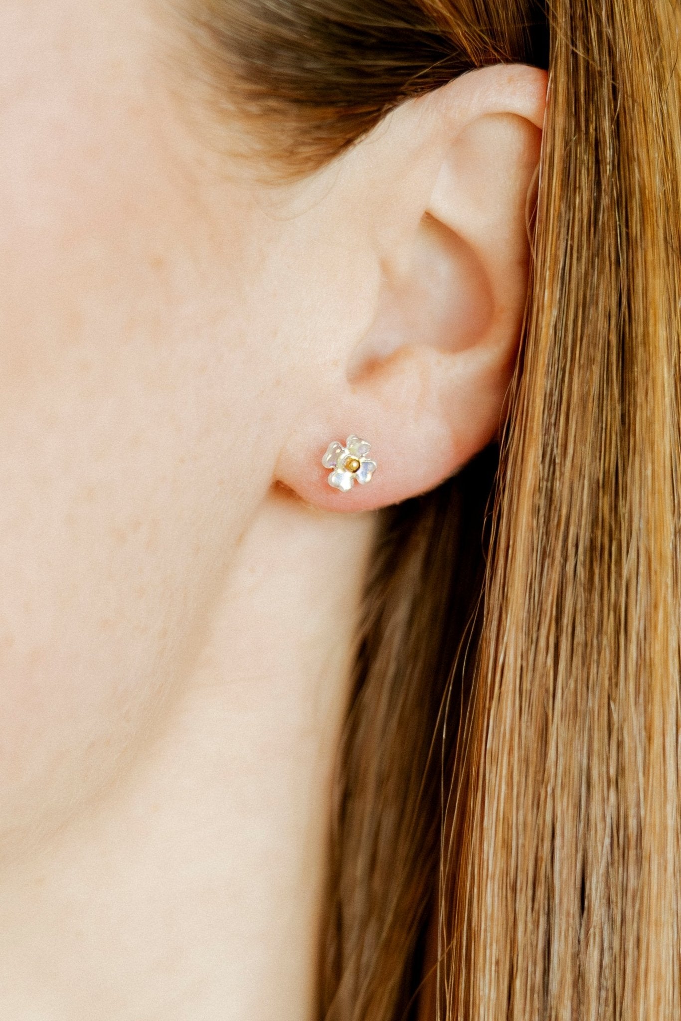 Screwback Stud Earrings - Sloane – LINNY CO Wholesale