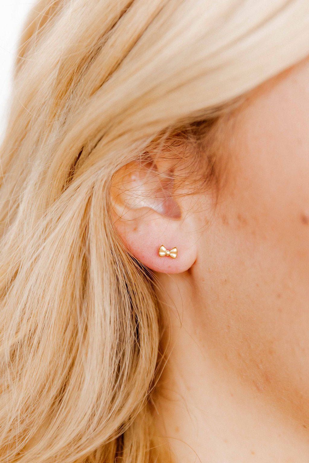 Screwback Stud Earrings - Tori - LINNY CO WholesaleStuds