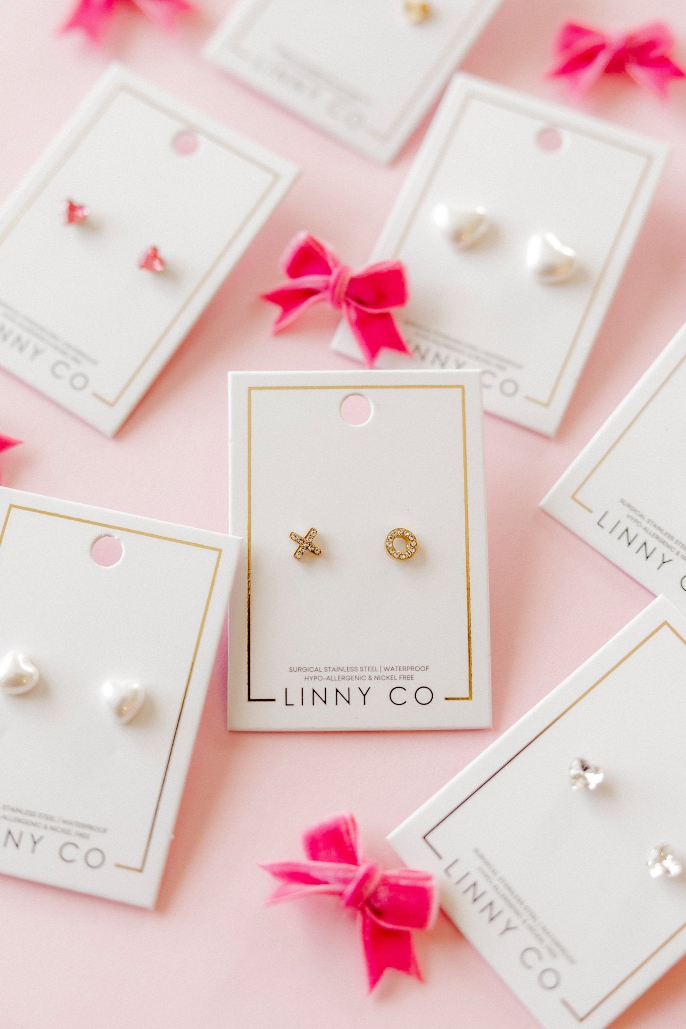 XO Screwback Stud Earrings - LINNY CO