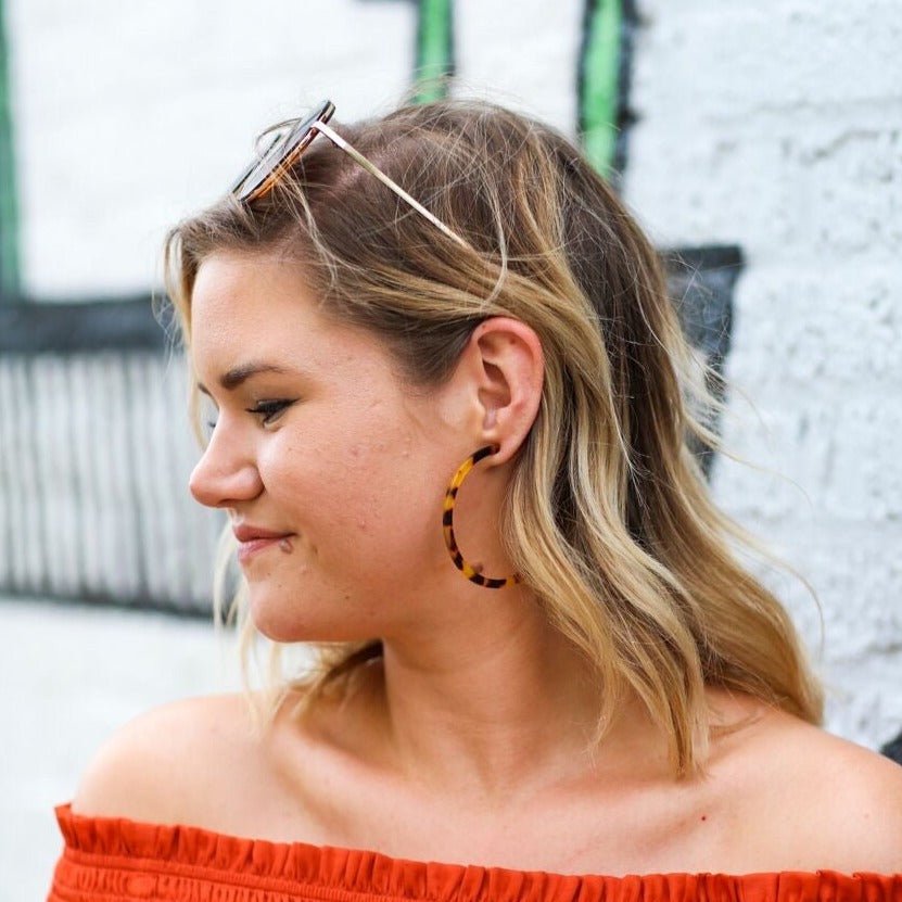 Holly Mega Hoop Earrings - Brown Tortoise - LINNY CO WholesaleAcetate
