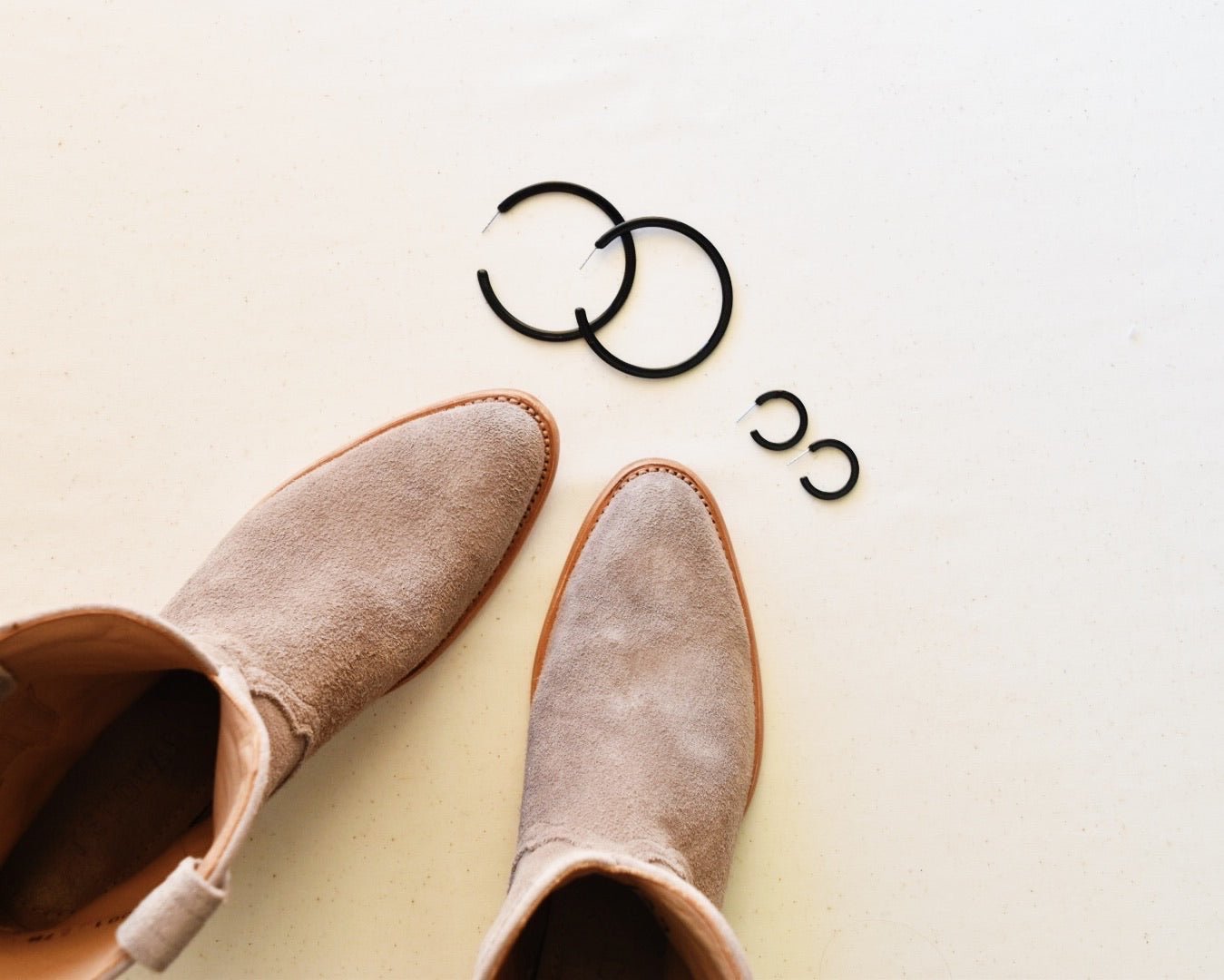Holly Mega Hoop Earrings - True Black - LINNY CO WholesaleAcetate