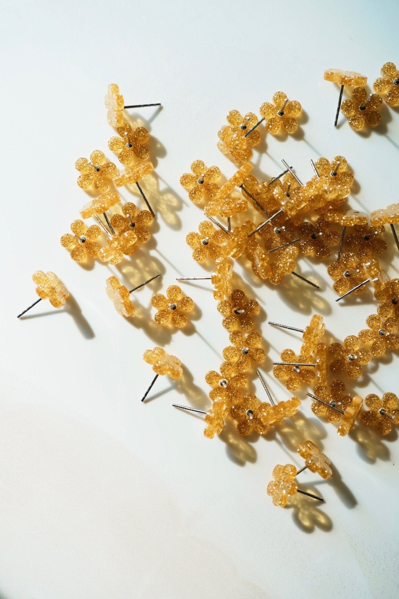Jenna Flower Stud - Gold Glitter - Earrings - LINNY CO WholesaleAcetate