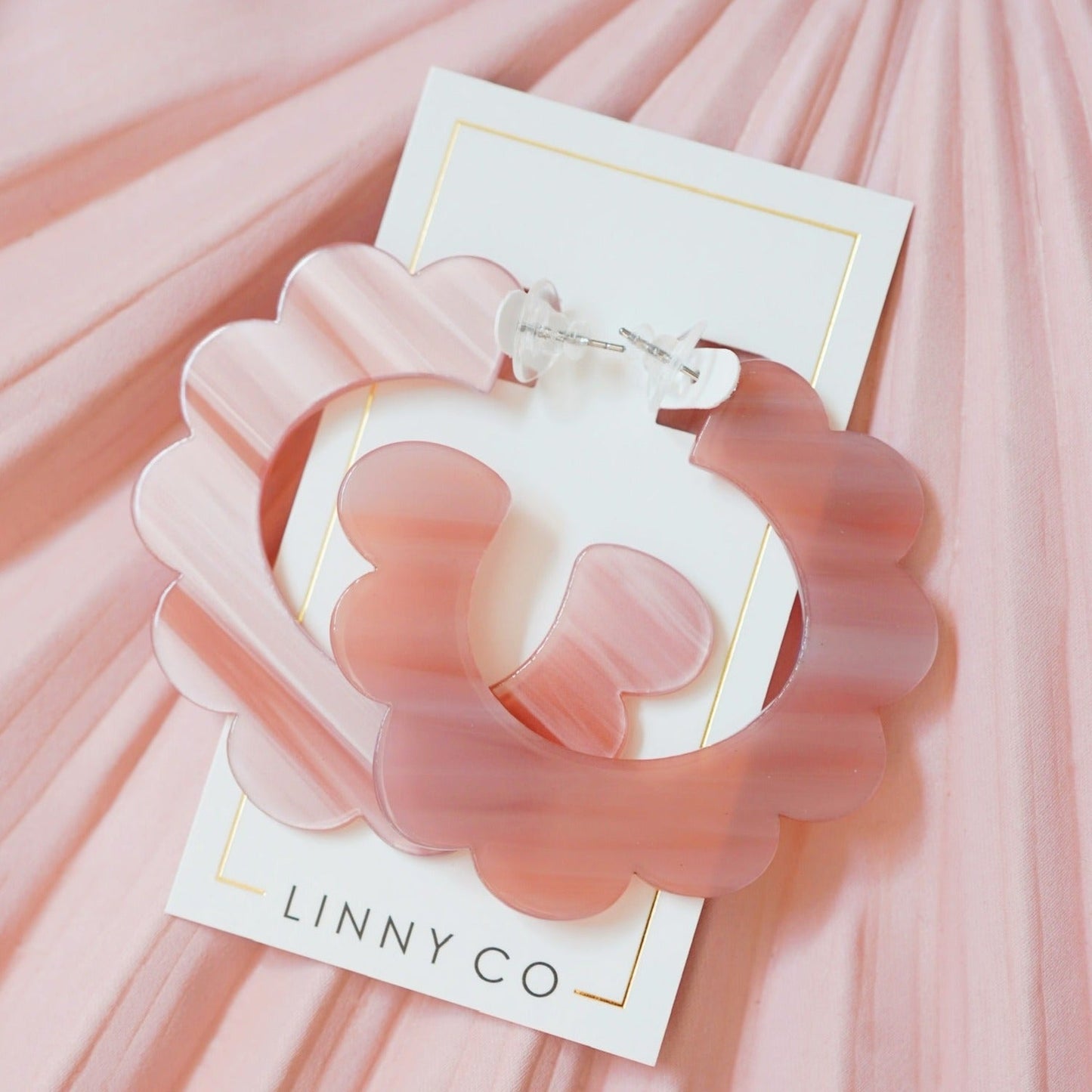Margo Scallop Hoop Earrings - Mauve - LINNY CO WholesaleAcetate